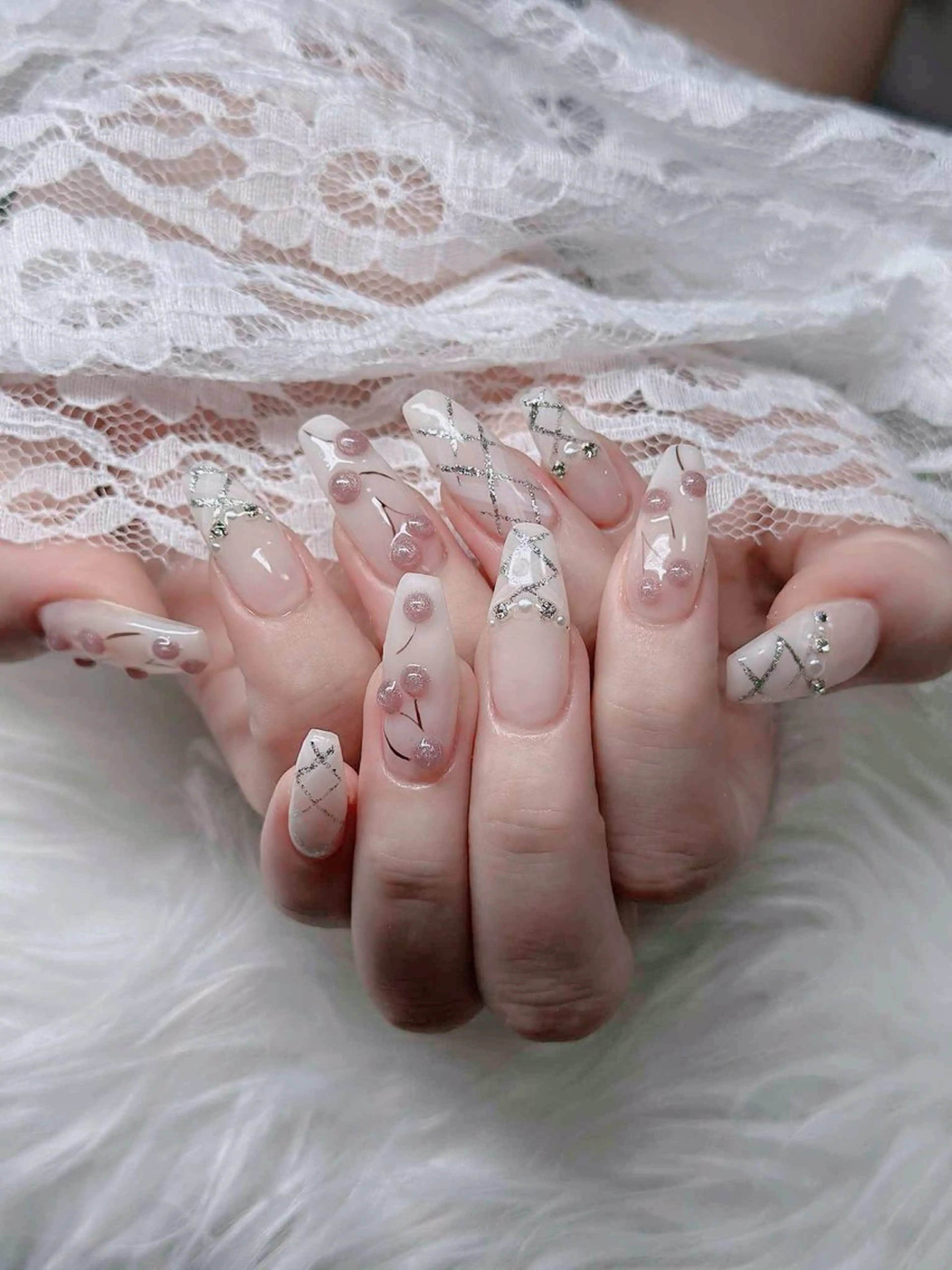 ネイル フレンチネイル ジェルネイル ガラスフレンチ ハロウィン ハート ハンドネイル H.baby Nail Salonのネイルデザイン