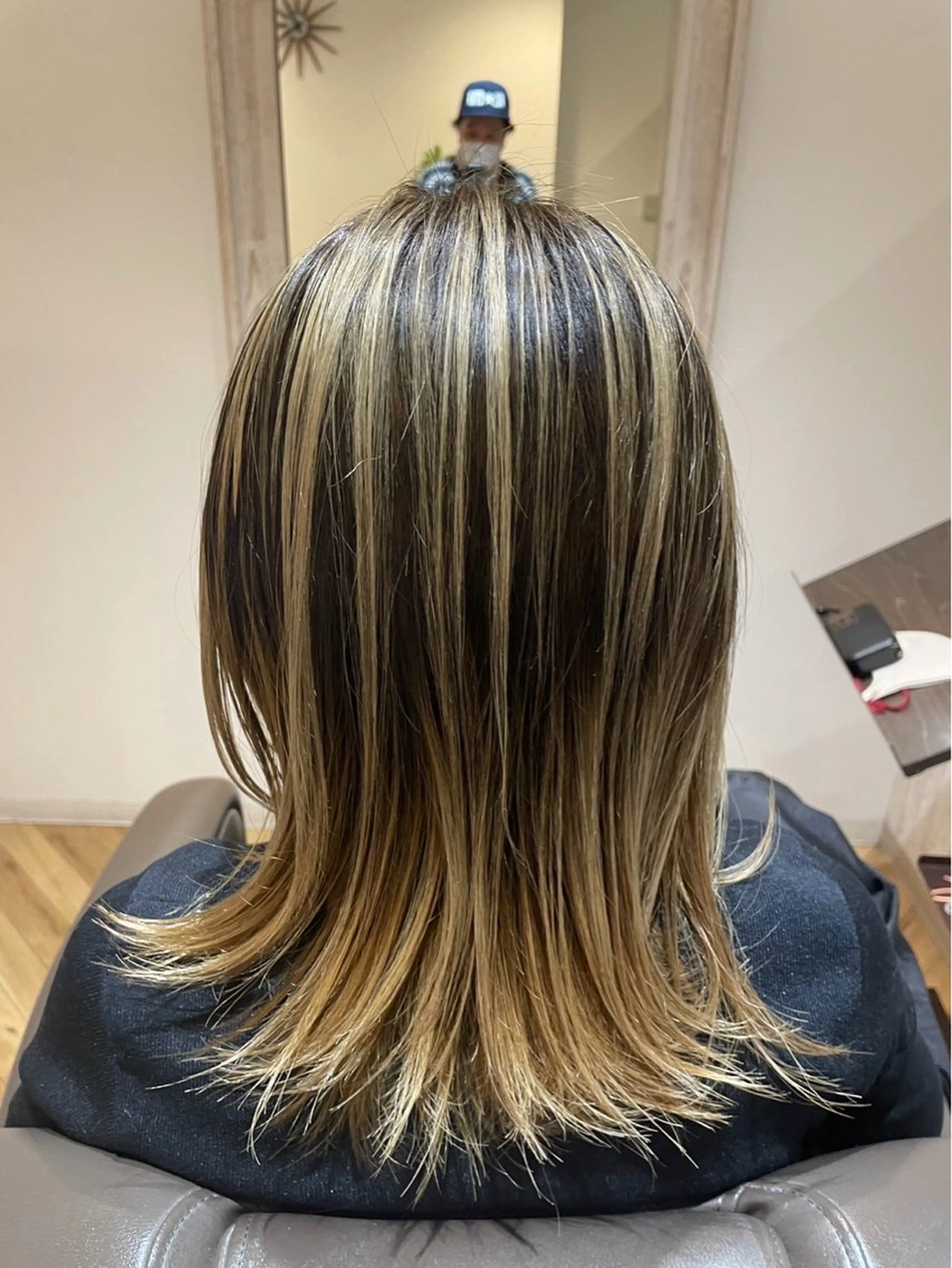 ミディアム 40代ママの 若見え専門美容師のヘアスタイル