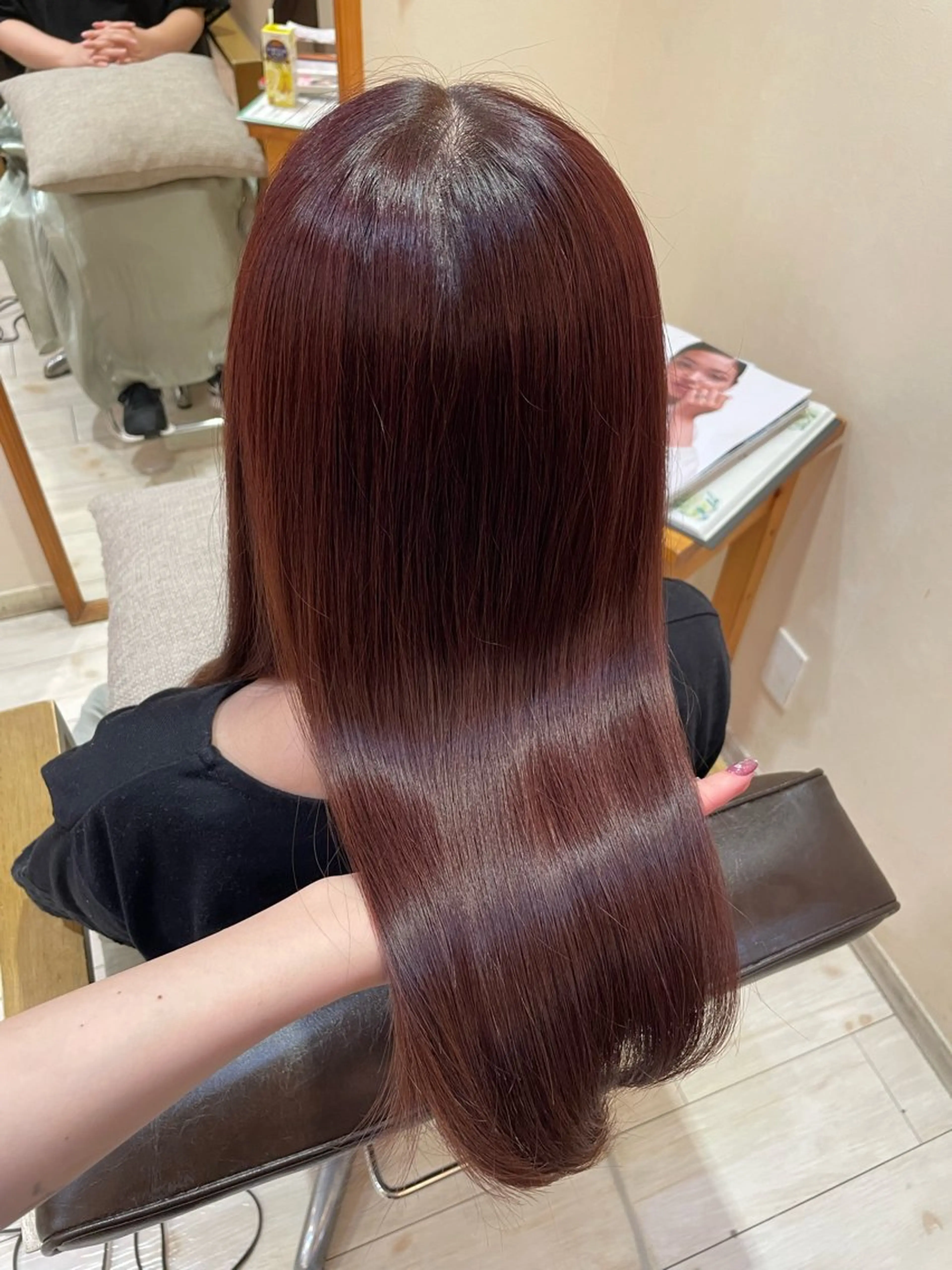 ロング ヘアカラー トリートメント 艶ブラウン/赤み消し /盛れる顔周りのマツエク・マツパデザイン