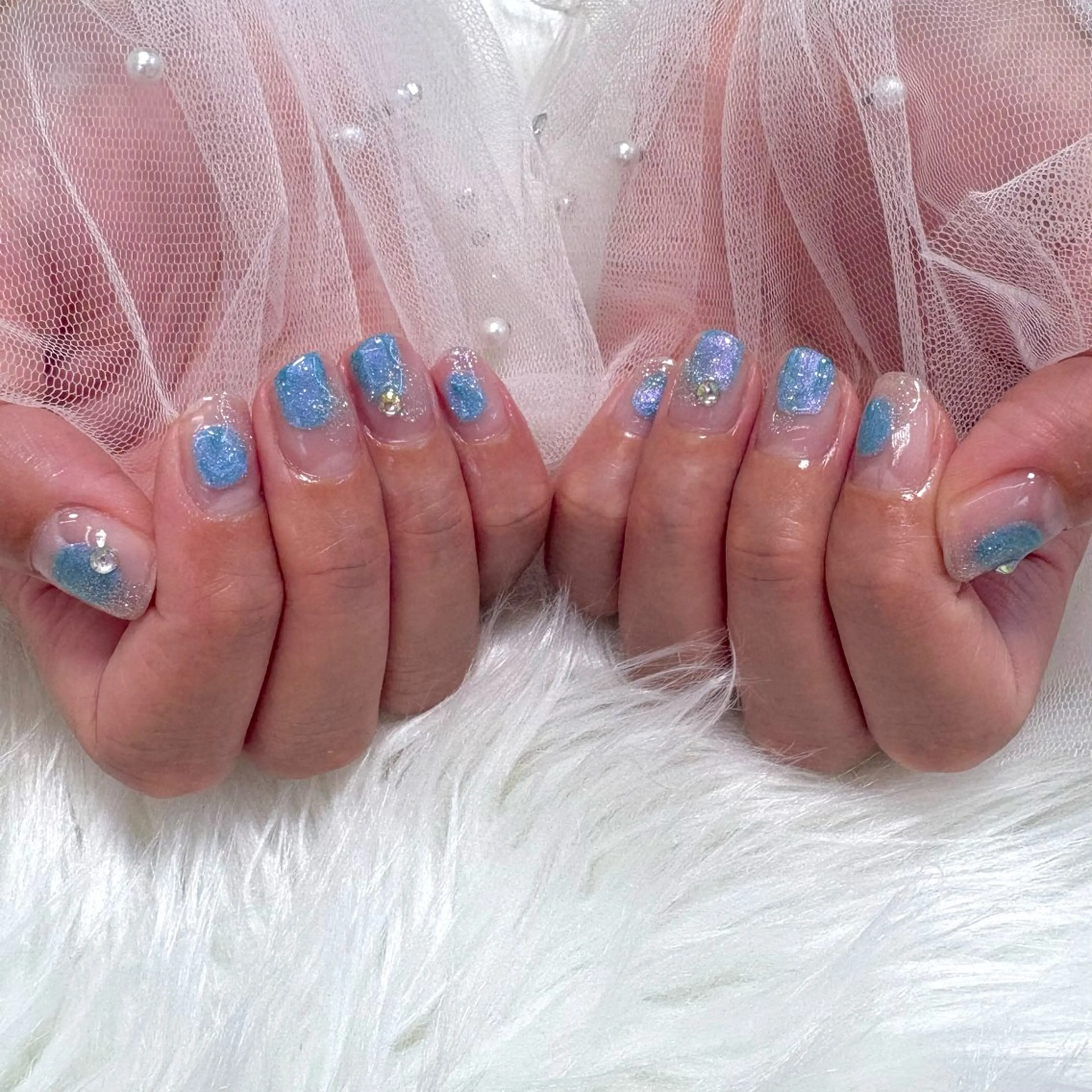 ネイル 水色 ストーンネイル ハンドネイル SHINE nail salonのネイルデザイン