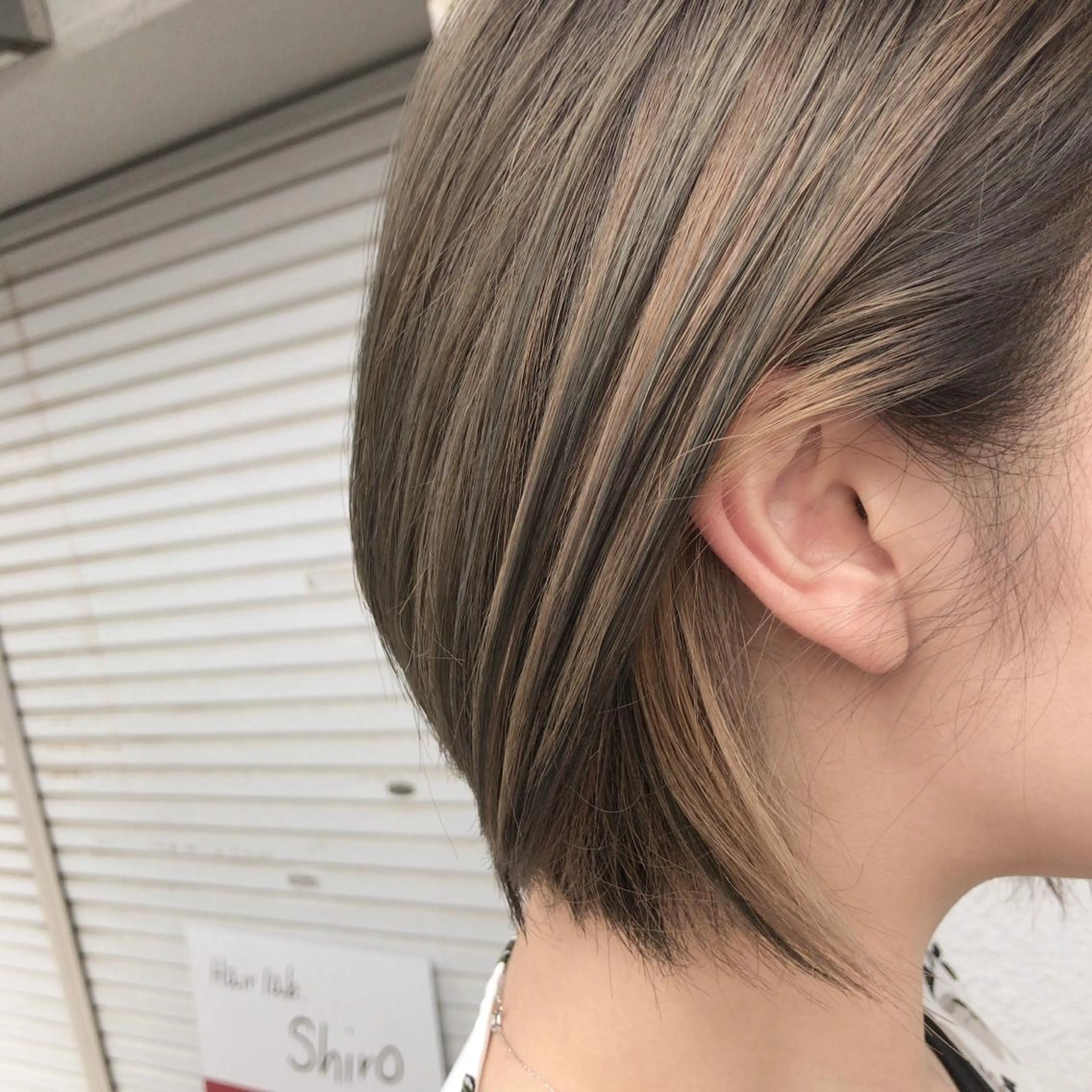 ショート カラー レイヤーカット匠 イソザキノリユキのヘアスタイル