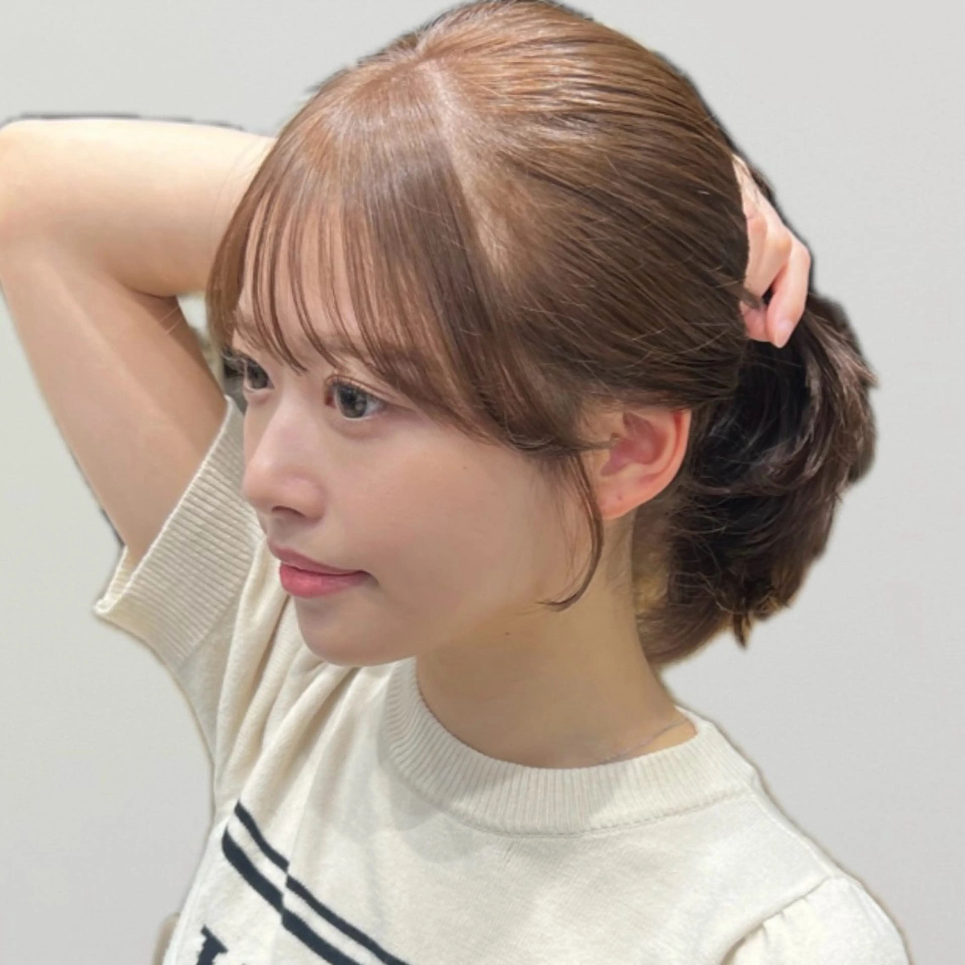セミロング 顔周りカット レイヤーカット おくれ毛 サイドバング カット ヘアカラー トリートメント 🧡くびれヘア/前髪 顔周り🧡久原結衣のヘアスタイル