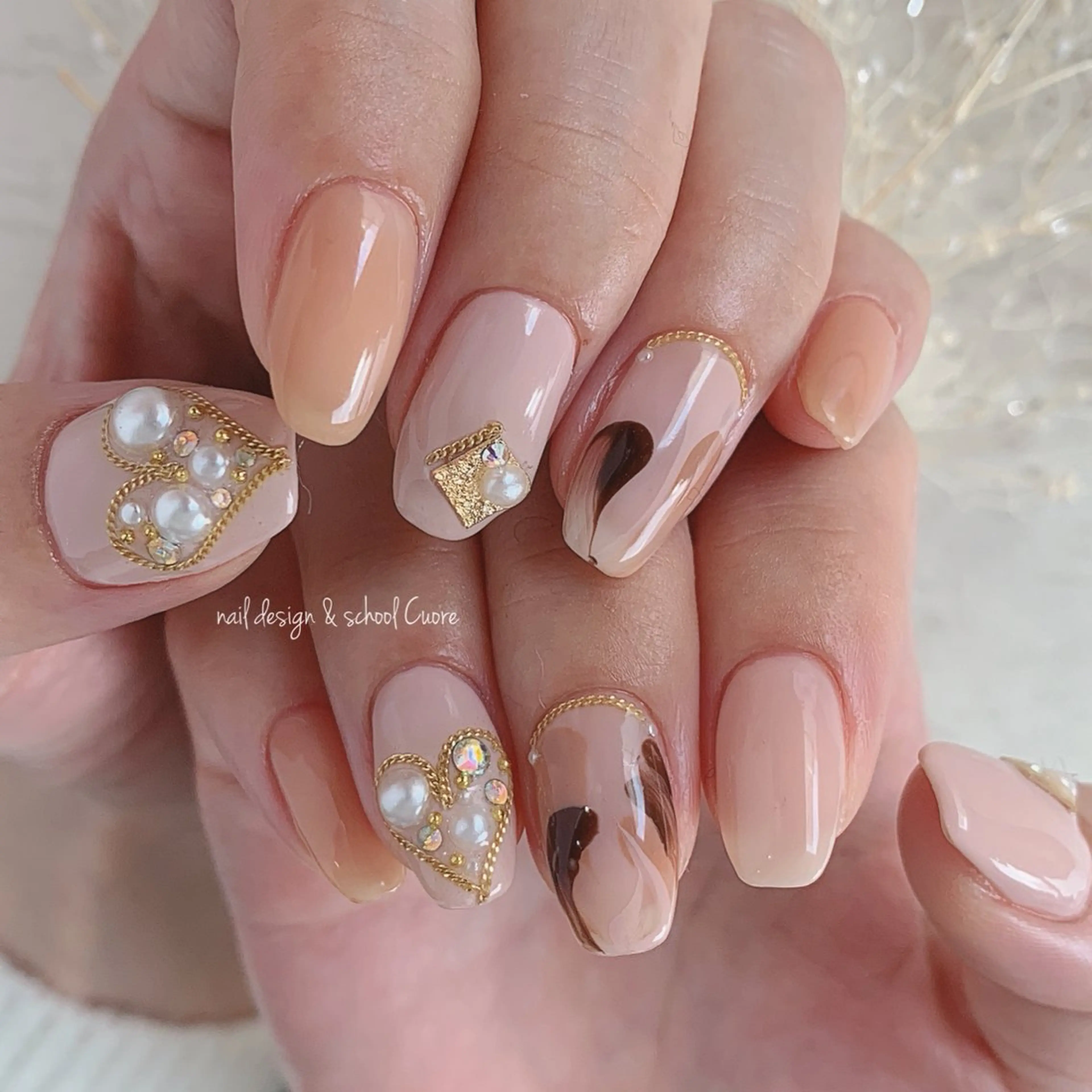 ネイル アートネイル ハート バレンタイン Cuore谷岡紗妃/ 宮崎台のネイルデザイン