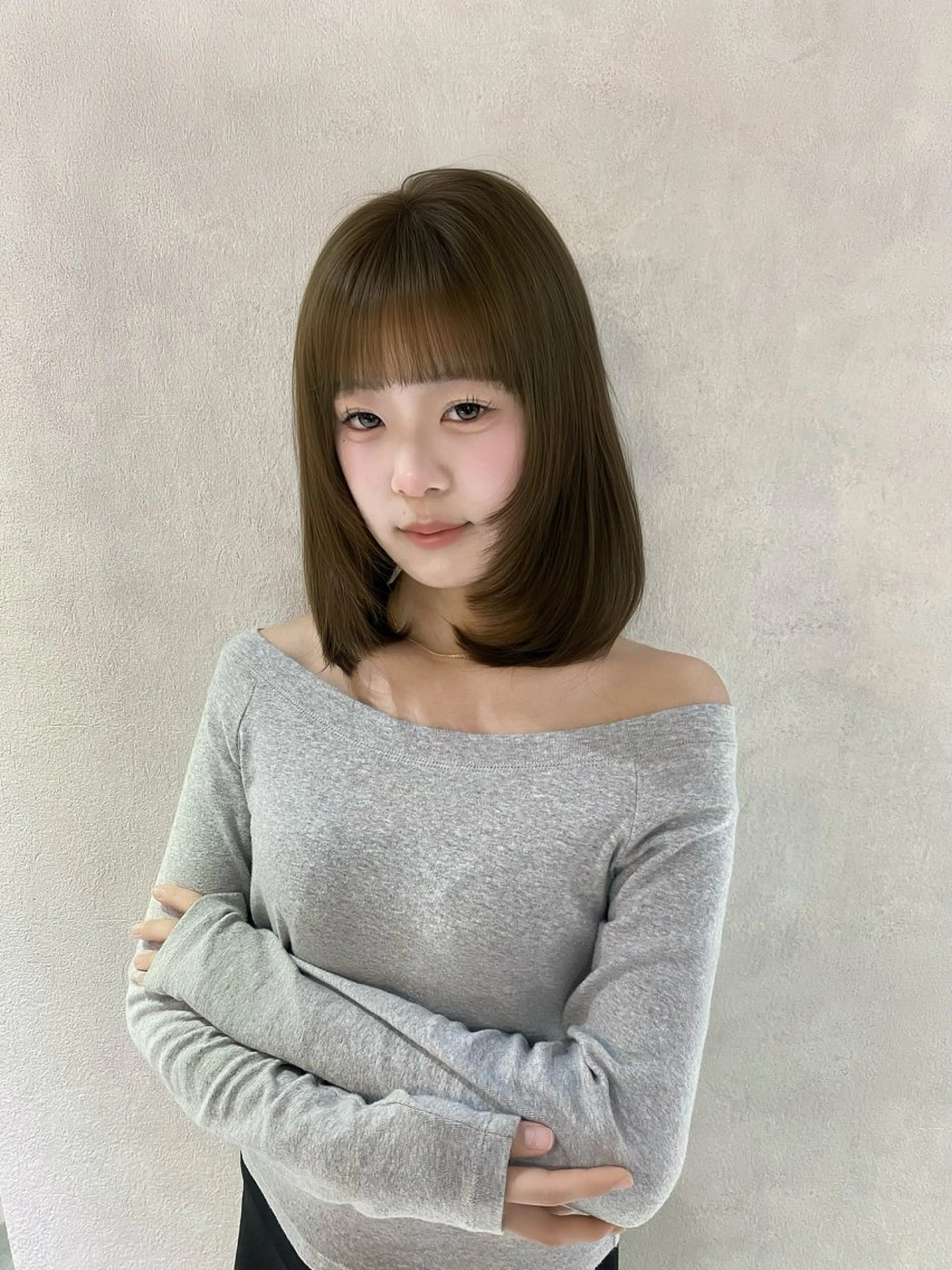 セミロング カラー 透明感カラー イルミナカラー ヘアカラー トレンドスタイル/ ワンホン/YURIのヘアスタイル