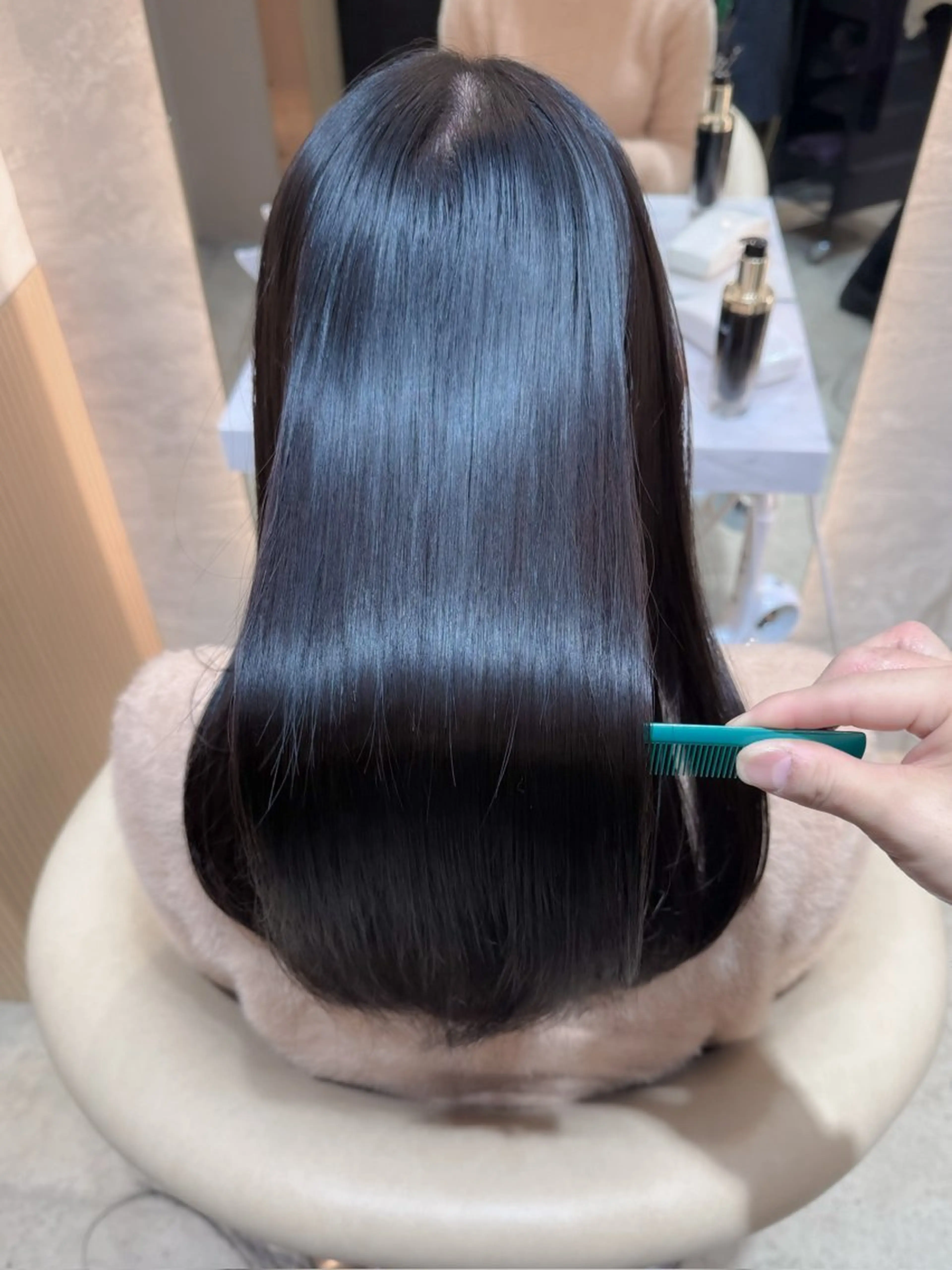 【🤍しっかりケアしたい方🤍】まっすぐすぎない自然な縮毛矯正💫＋小顔カット＋髪質改善3STEPTr❣️の写真