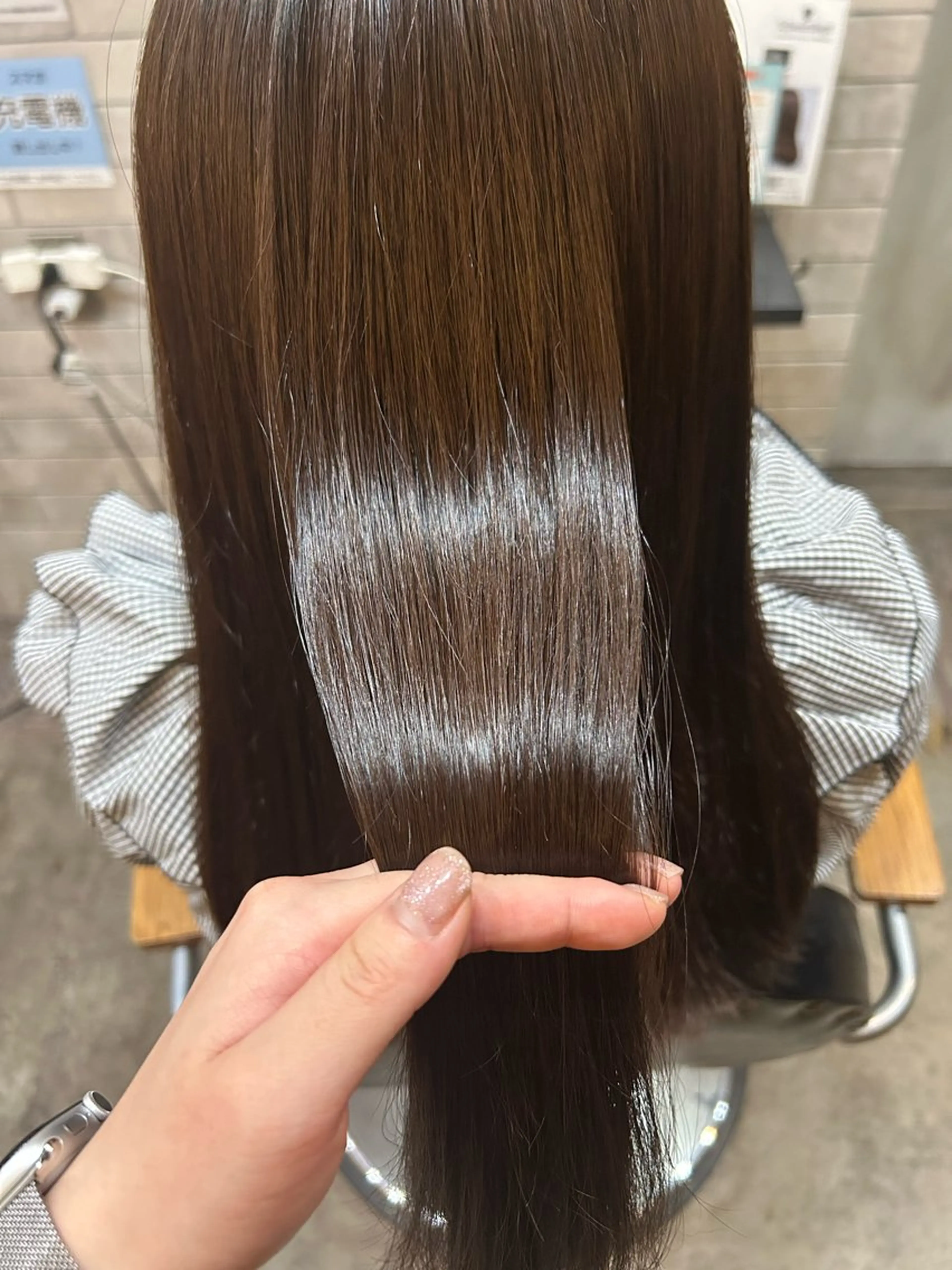 セミロング 縮毛矯正 トリートメント かじももな｜女性限定 パーマモデル募集！のヘアスタイル