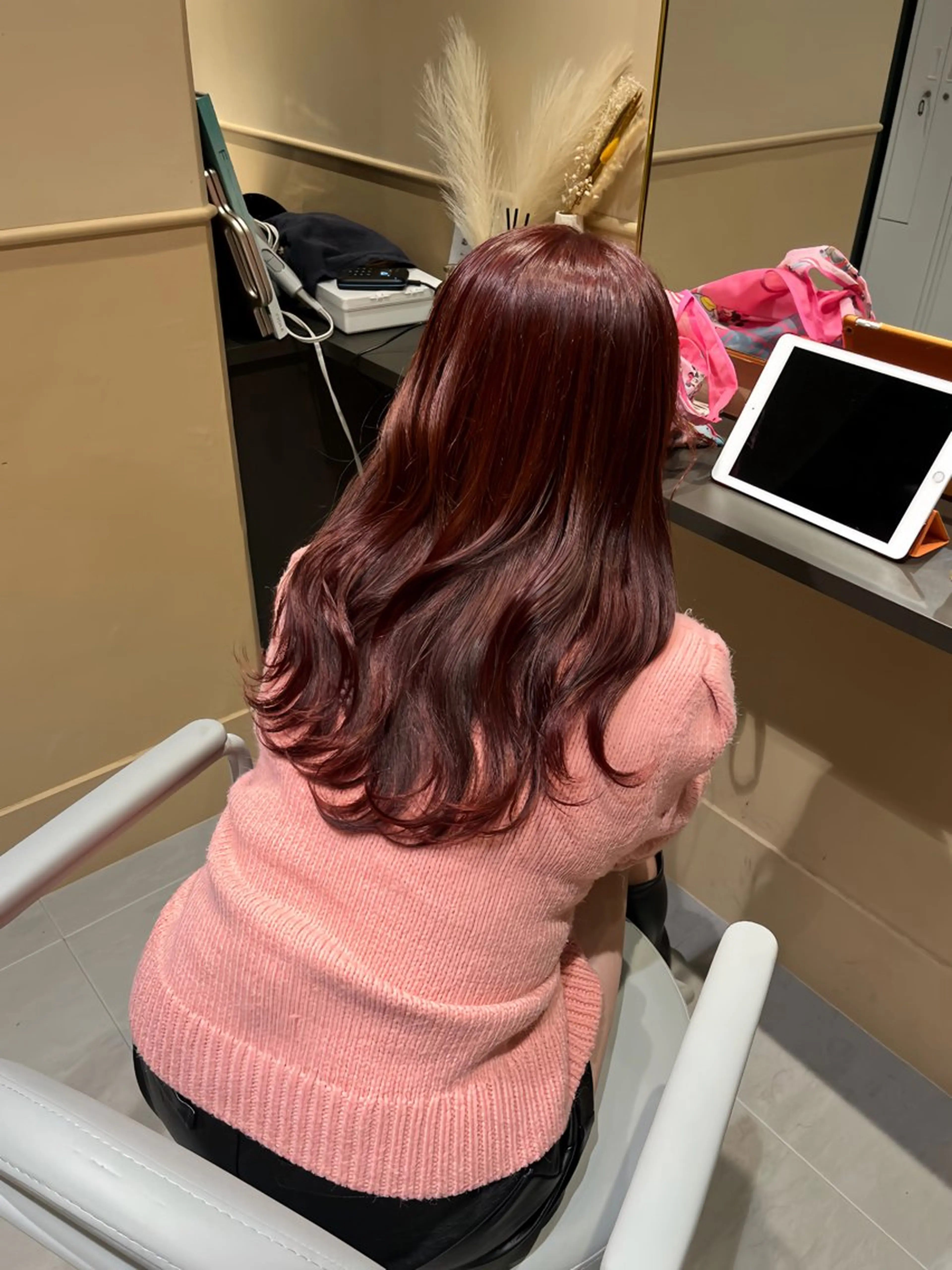 ロング カラー レッドカラー 🫧tomoka 透明感カラー🫧のヘアスタイル