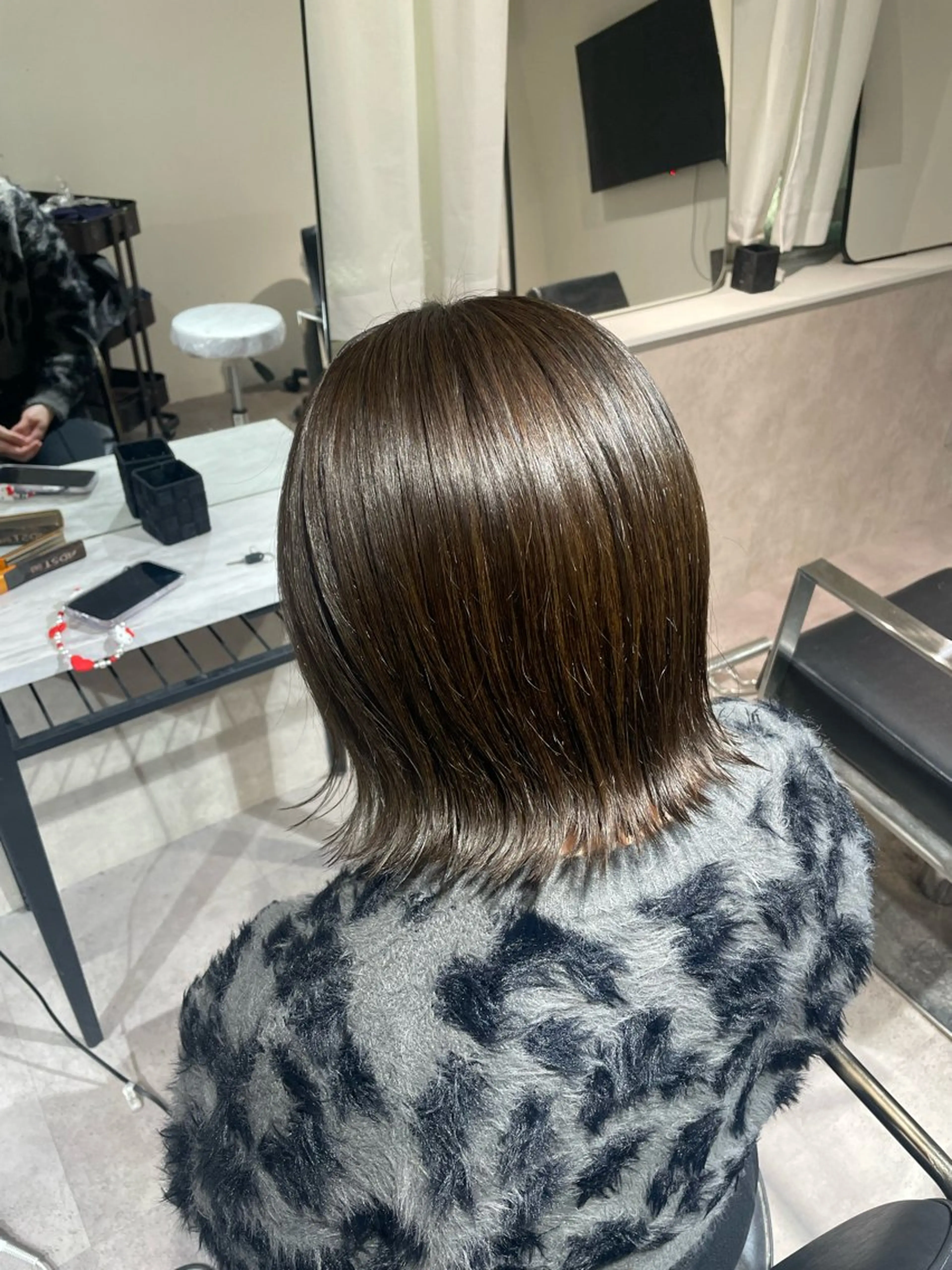 ショート カラー ベージュカラー オリーブベージュ 🩵ハイトーン/ レイヤーYUZU🩵のヘアスタイル