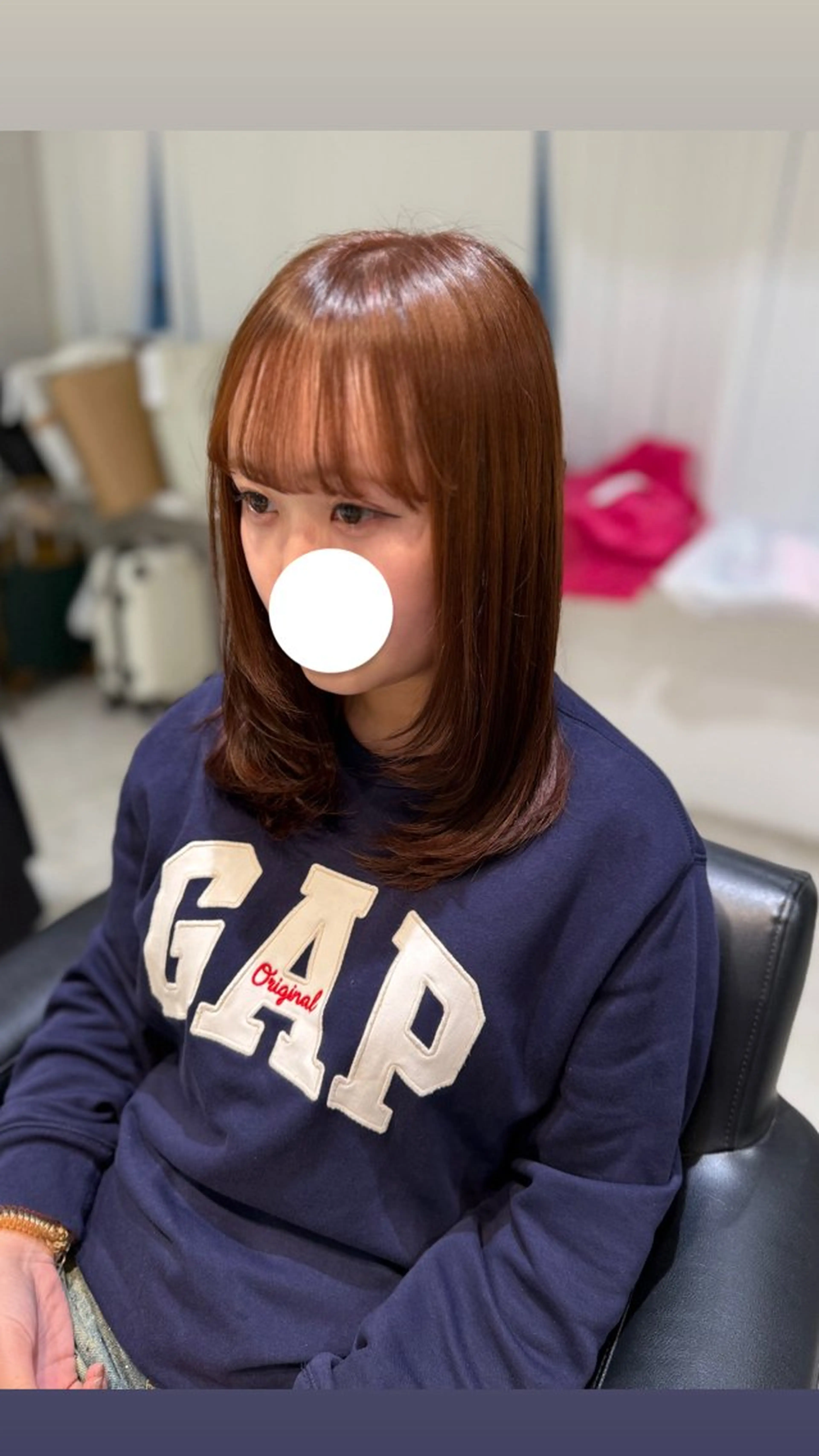 ミディアム カラー 顔周りカット レイヤーカット カット ヘアカラー 暖色カラー/ ストレート/くるみのヘアスタイル