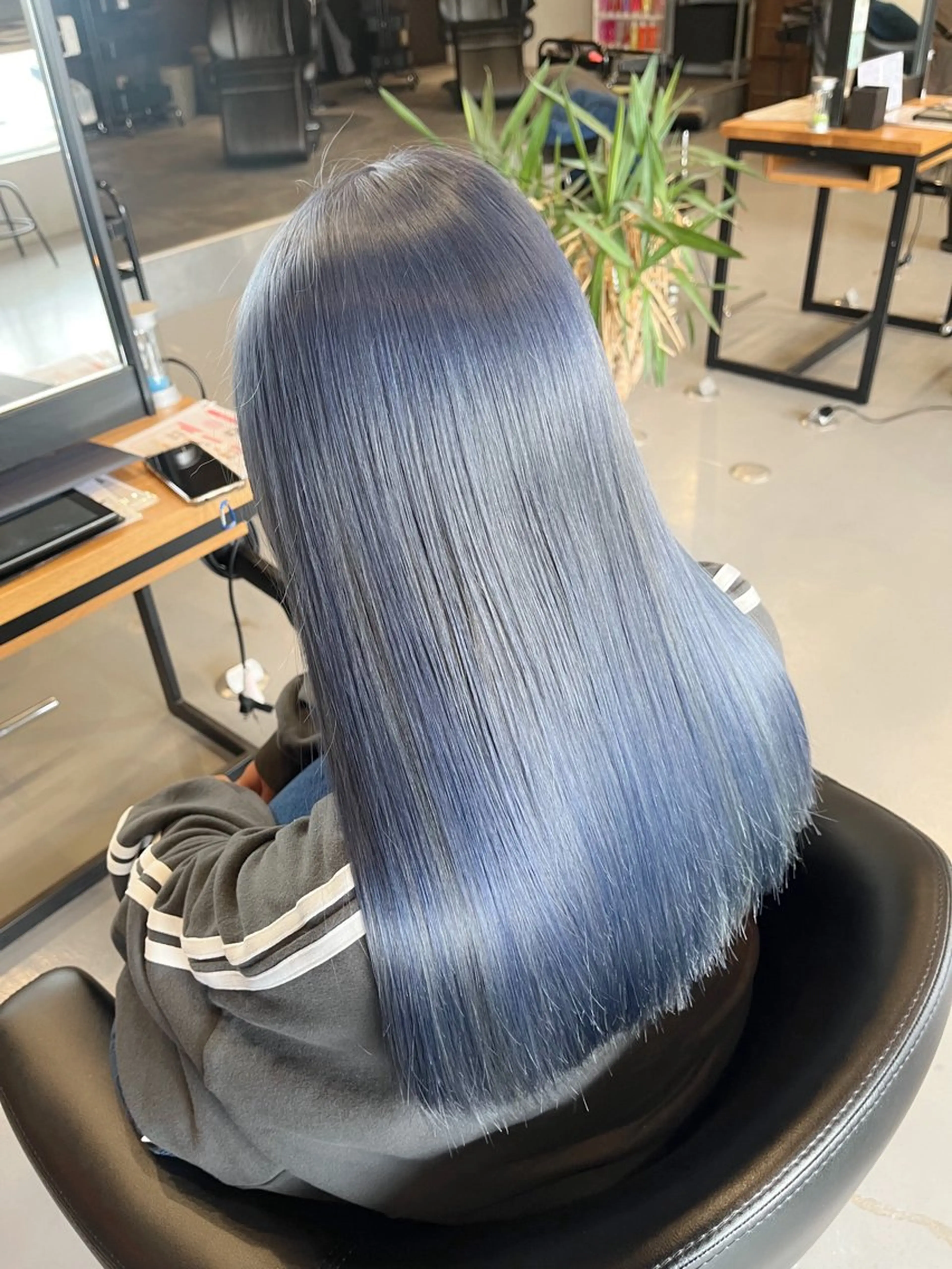 カラー 山路 結花のヘアスタイル