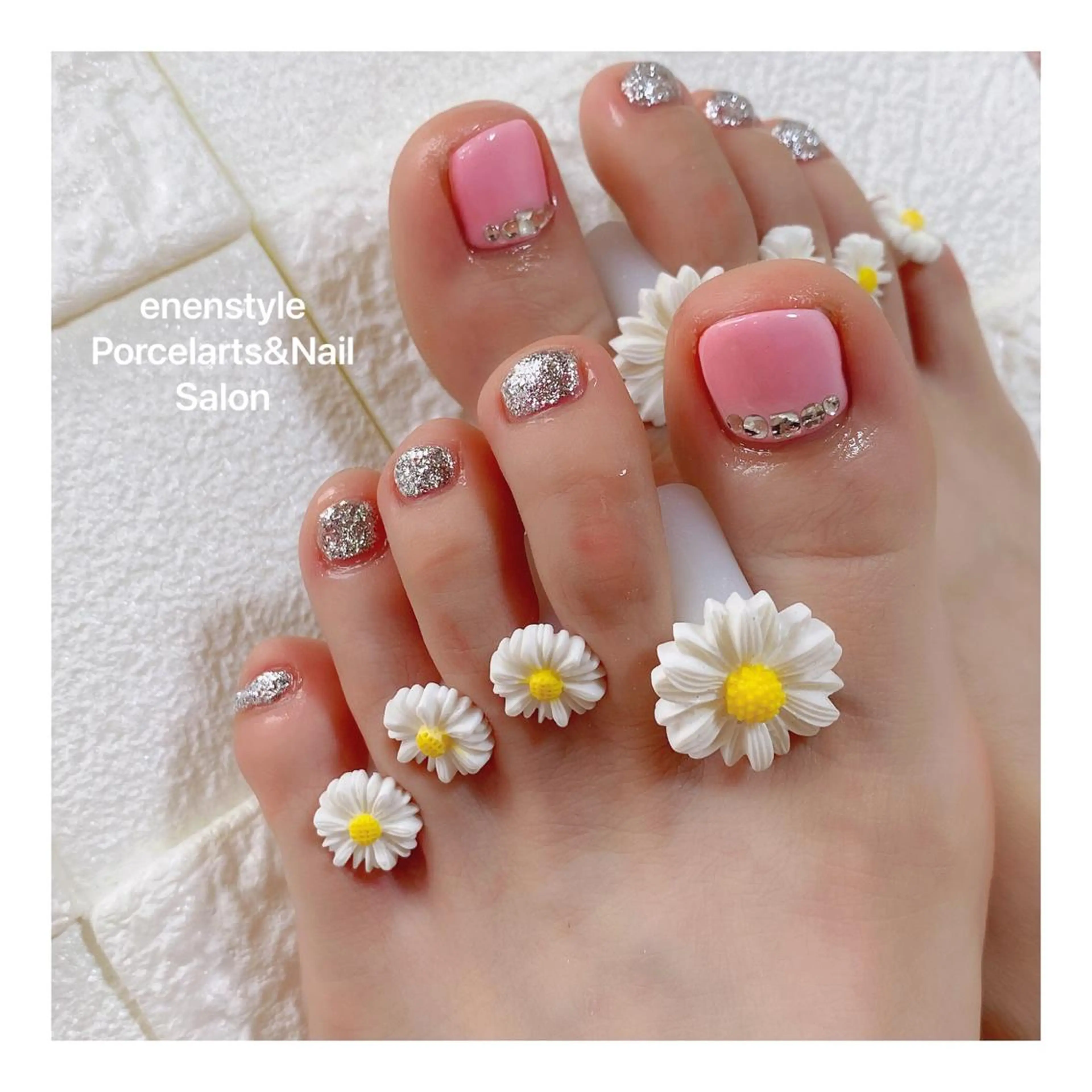 ショート ネイル ハンドネイル フットネイル 👑enen style👑のネイルデザイン