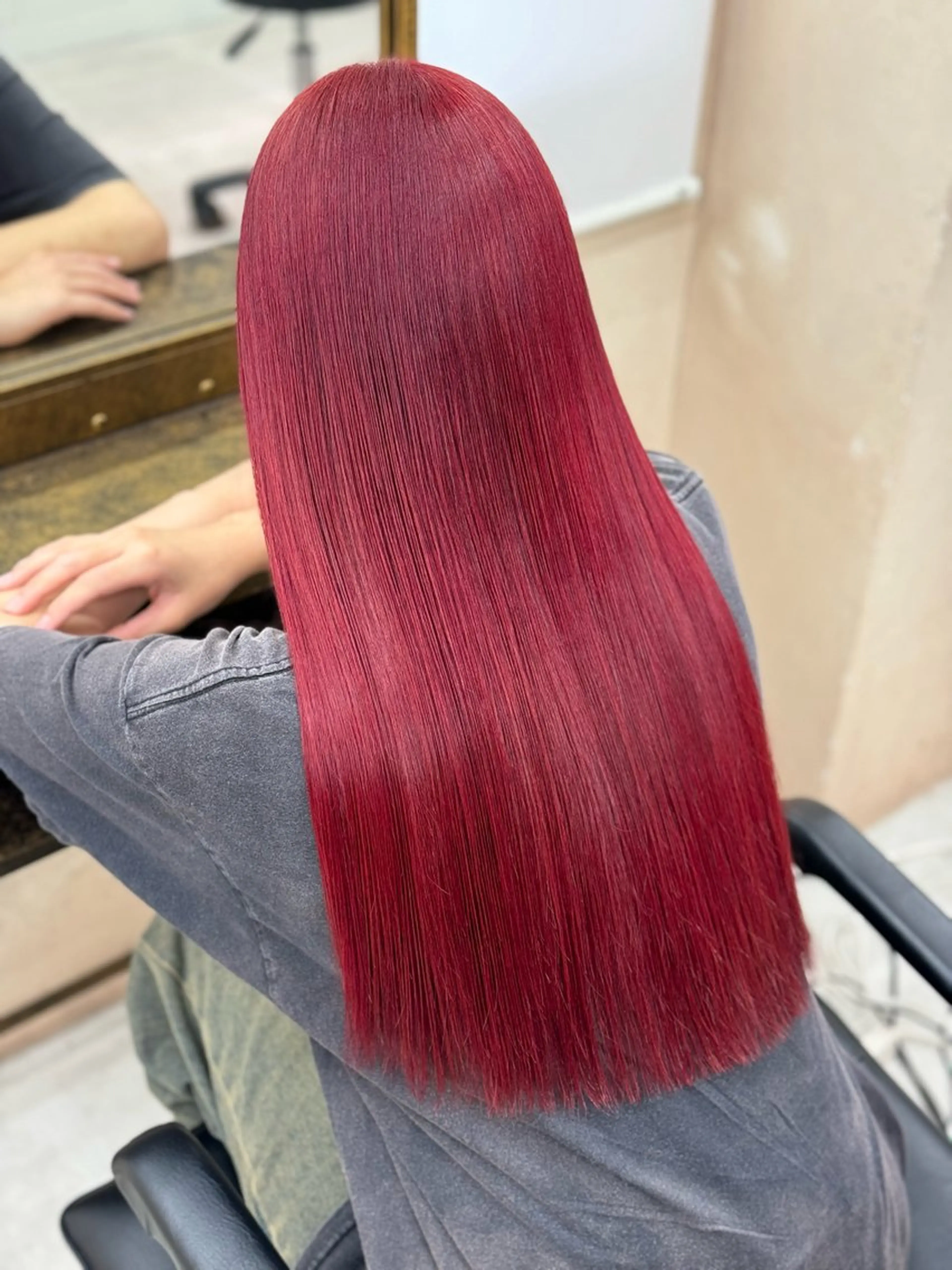 ロング ショーヤ/ブリーチ /エクステのヘアスタイル