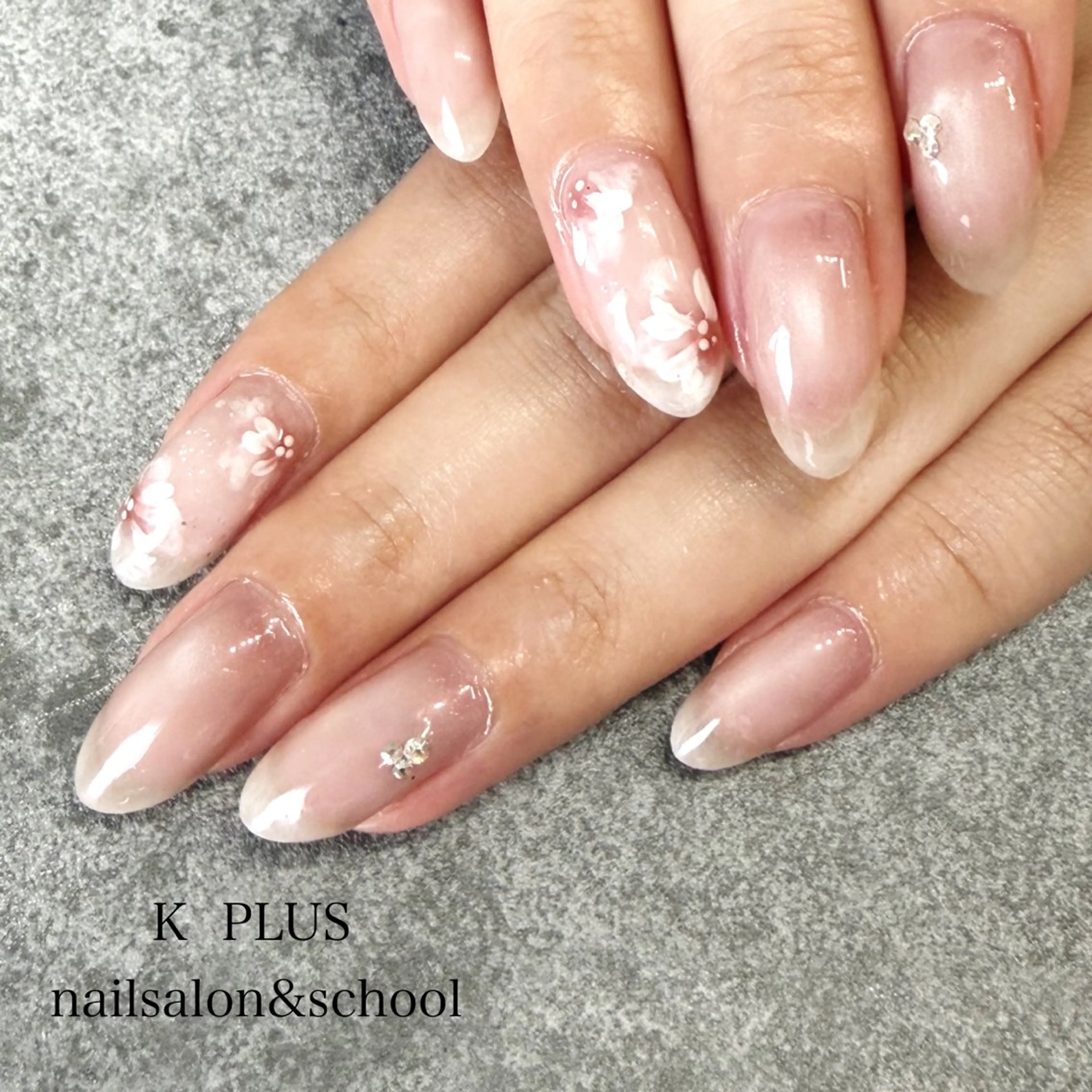 ネイル K PLUS nailのネイルデザイン