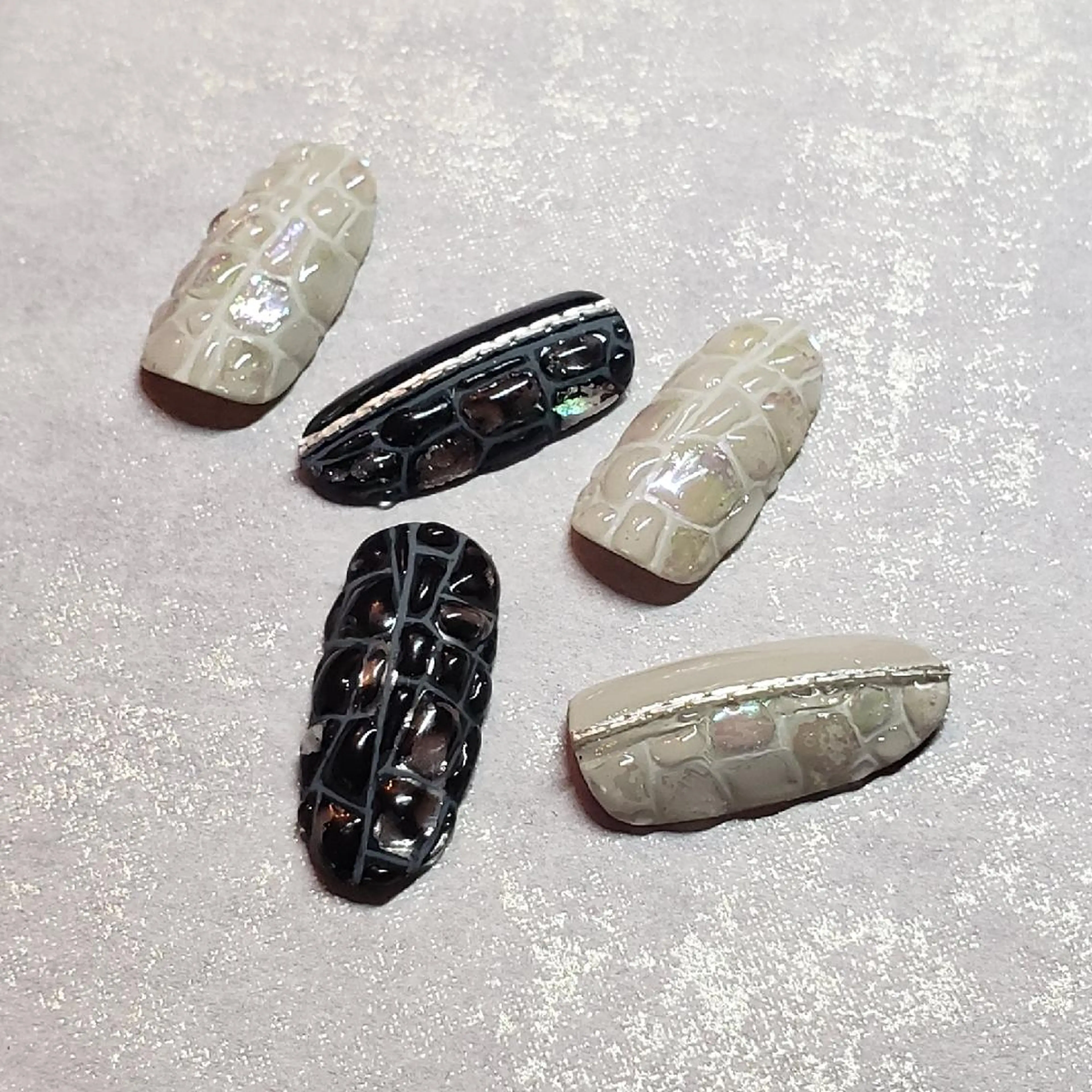 ネイル アニマル柄 Nail Allureのネイルデザイン