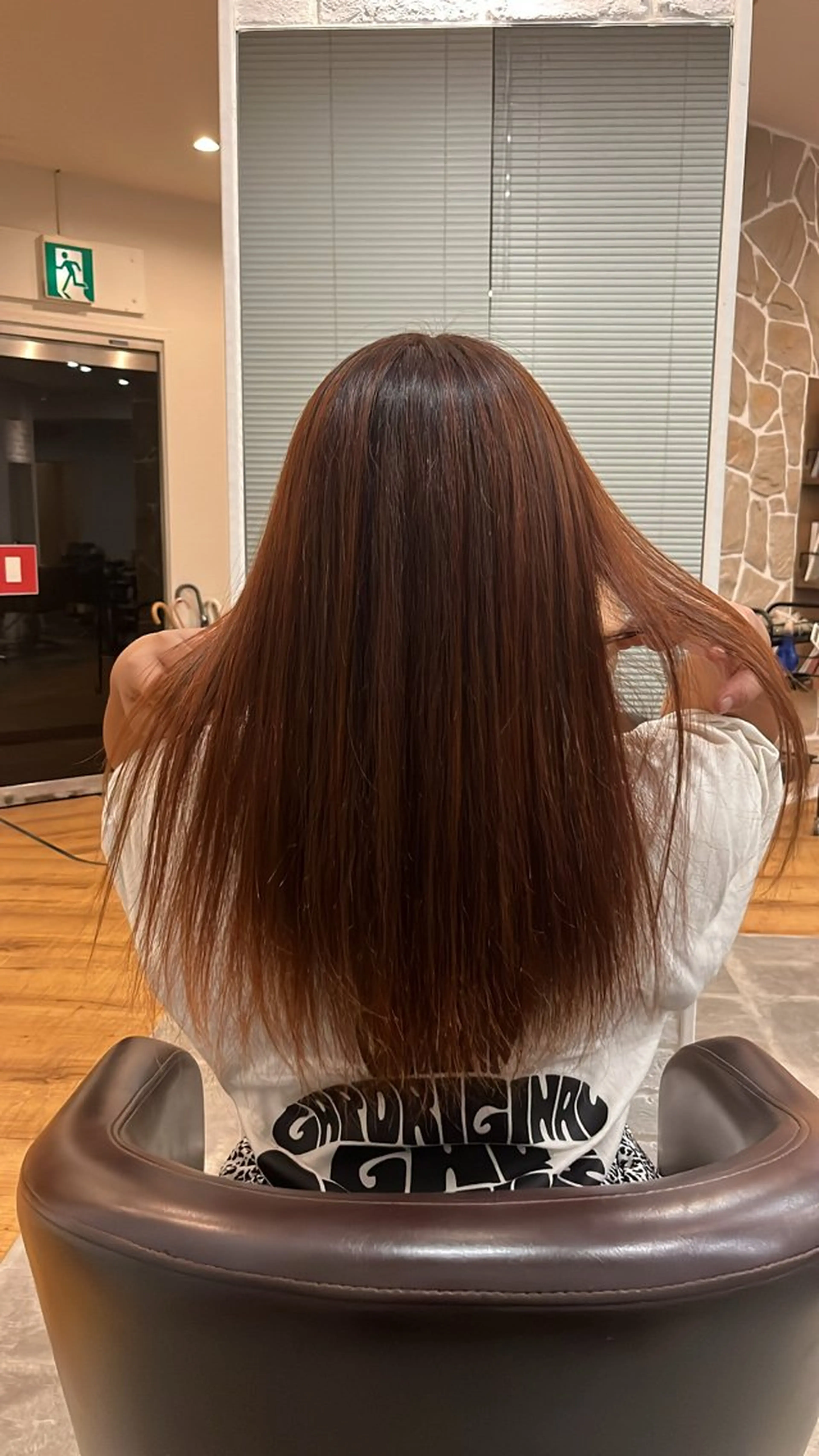 カラー 藤原 智恵のヘアスタイル