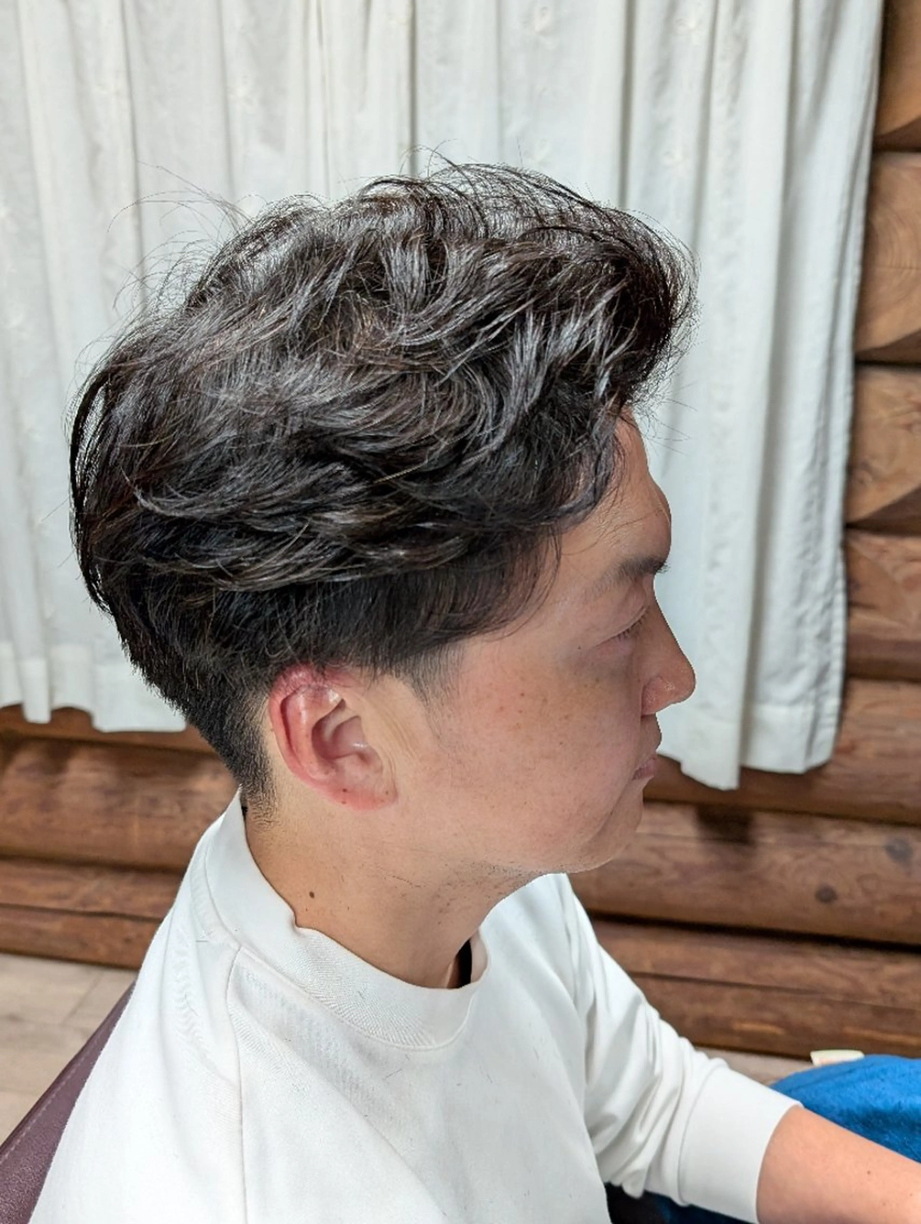 パーマ メンズ フェザーパーマ メンズパーマ カット パーマ 本田 圭輔のヘアスタイル