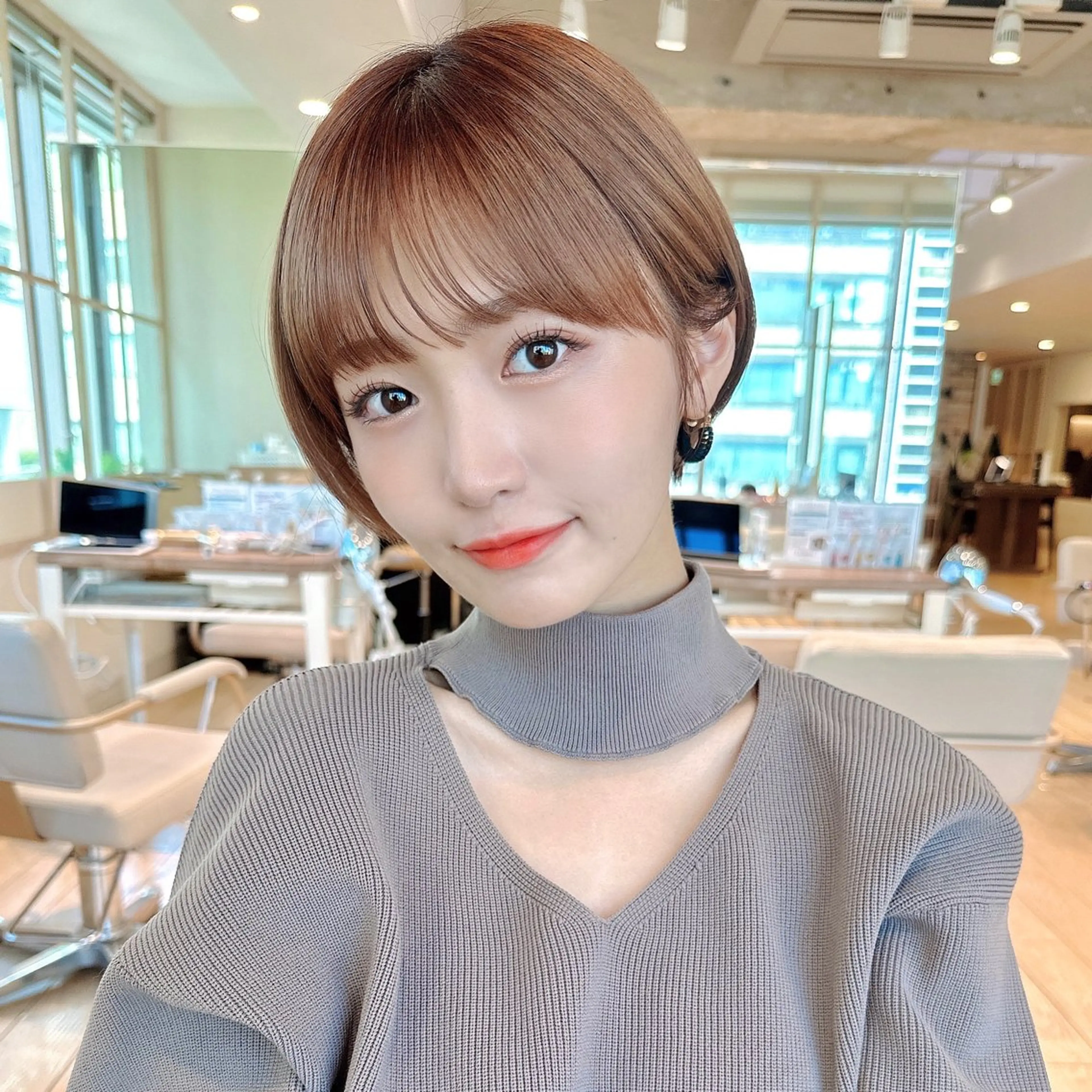 ショート 切りっぱなしボブ 前下がりボブ ショートボブ ボブ くびれヘア カット ヘアカラー トリートメント 市原 大翼のヘアスタイル