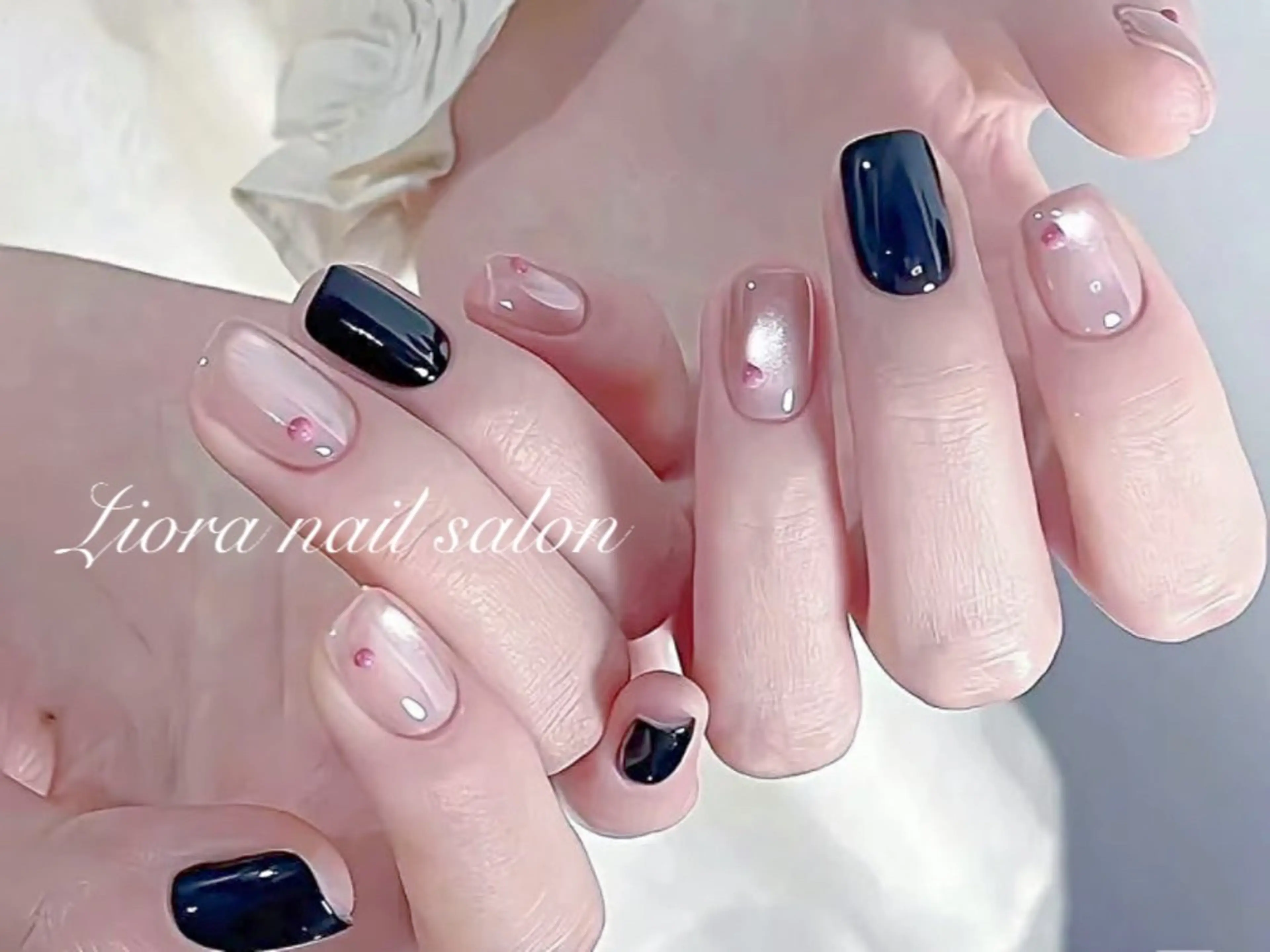 ネイル フレンチネイル ジェルネイル ガーリー グラデーション キラキラネイル ハンドネイル Liora nail スカルプ専門店のネイルデザイン