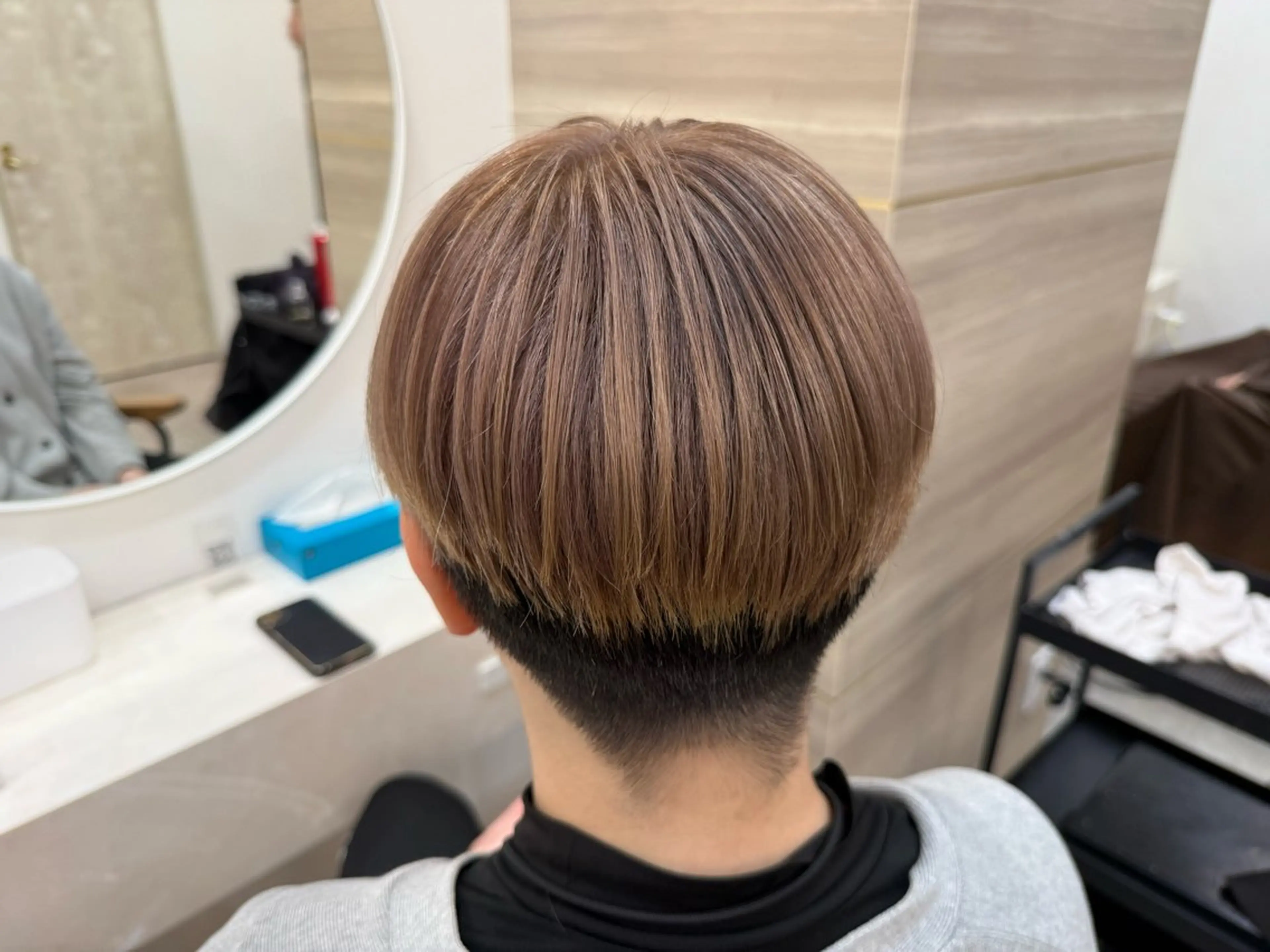 ショート カラー パーマ メンズ ショートヘア 🦁おとは🦁 EssbyLovisのヘアスタイル