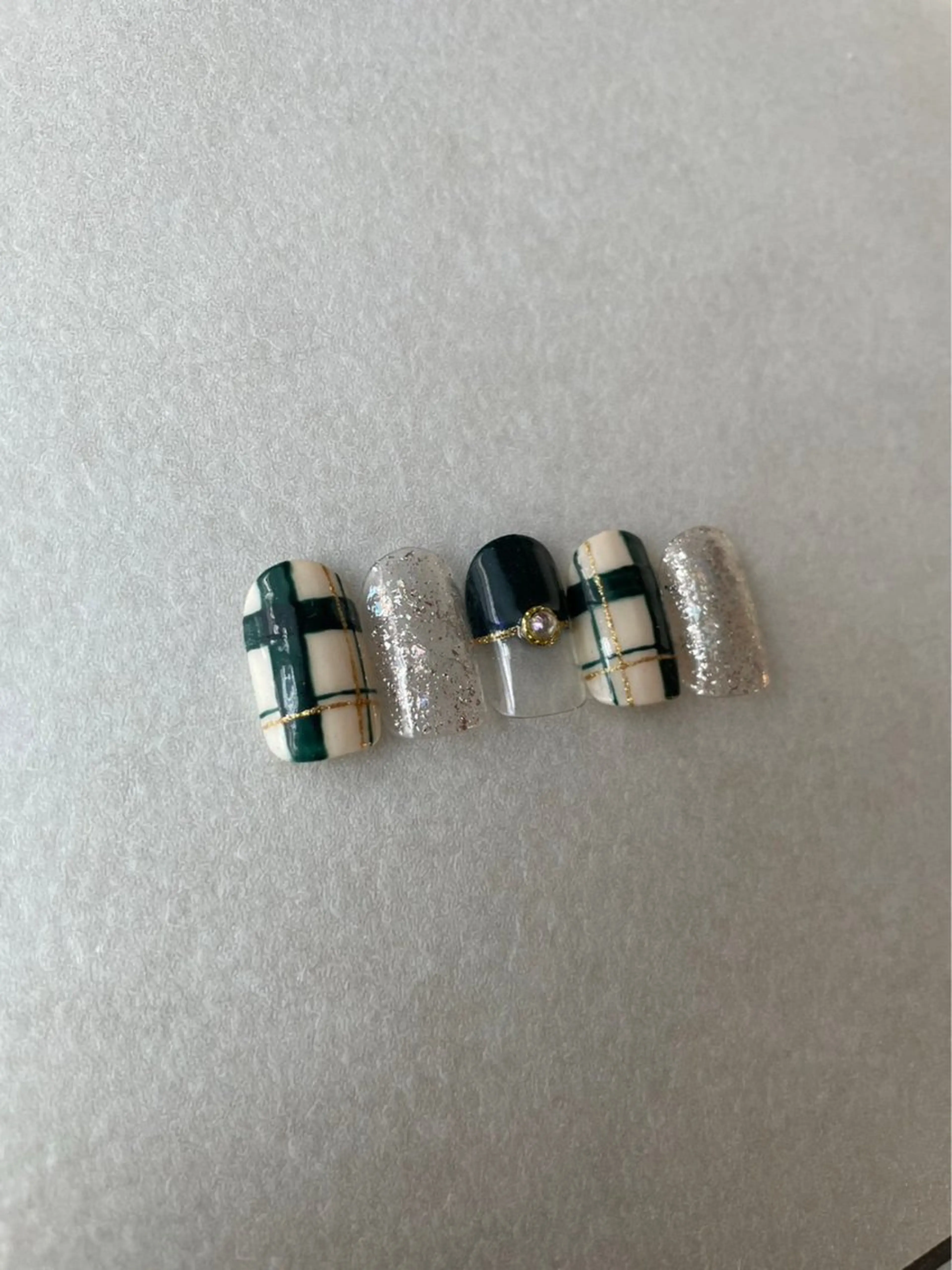 ネイル 🐈‍⬛ Minamiのネイルデザイン