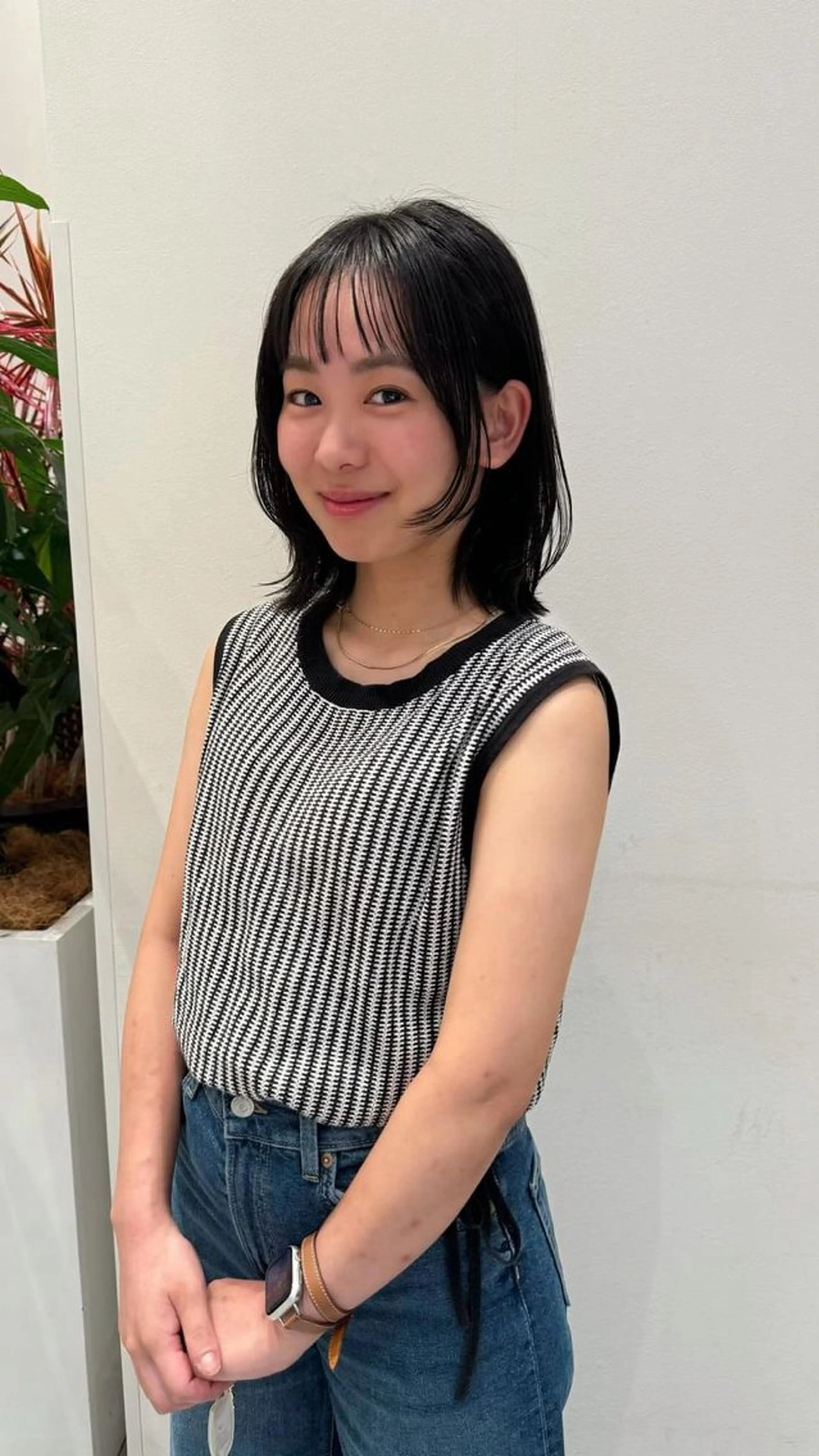 ミディアム 箱崎 凪沙のヘアスタイル