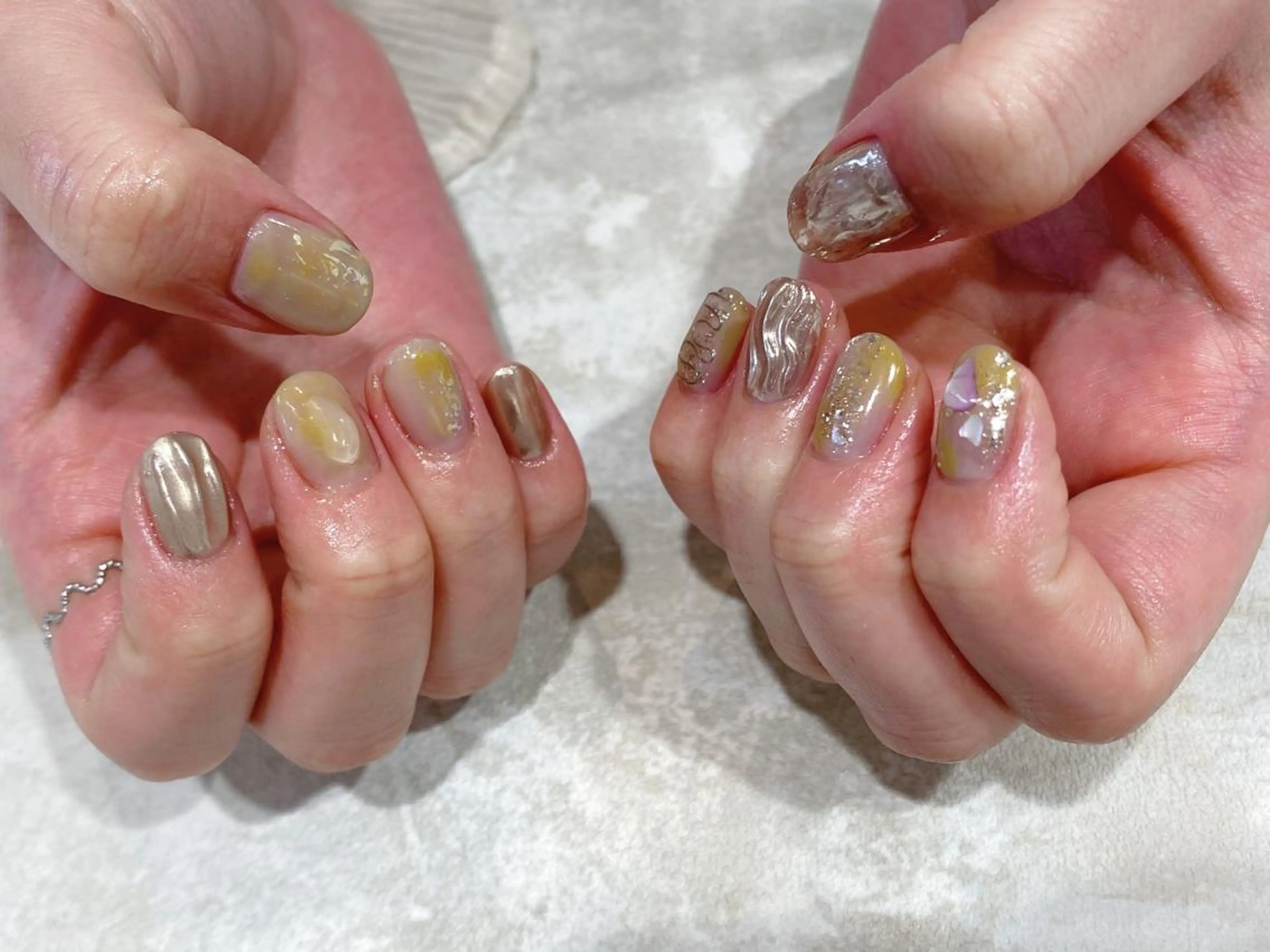 ネイル ニュアンスネイル 黄色 JurerEye☆ Marikoのネイルデザイン