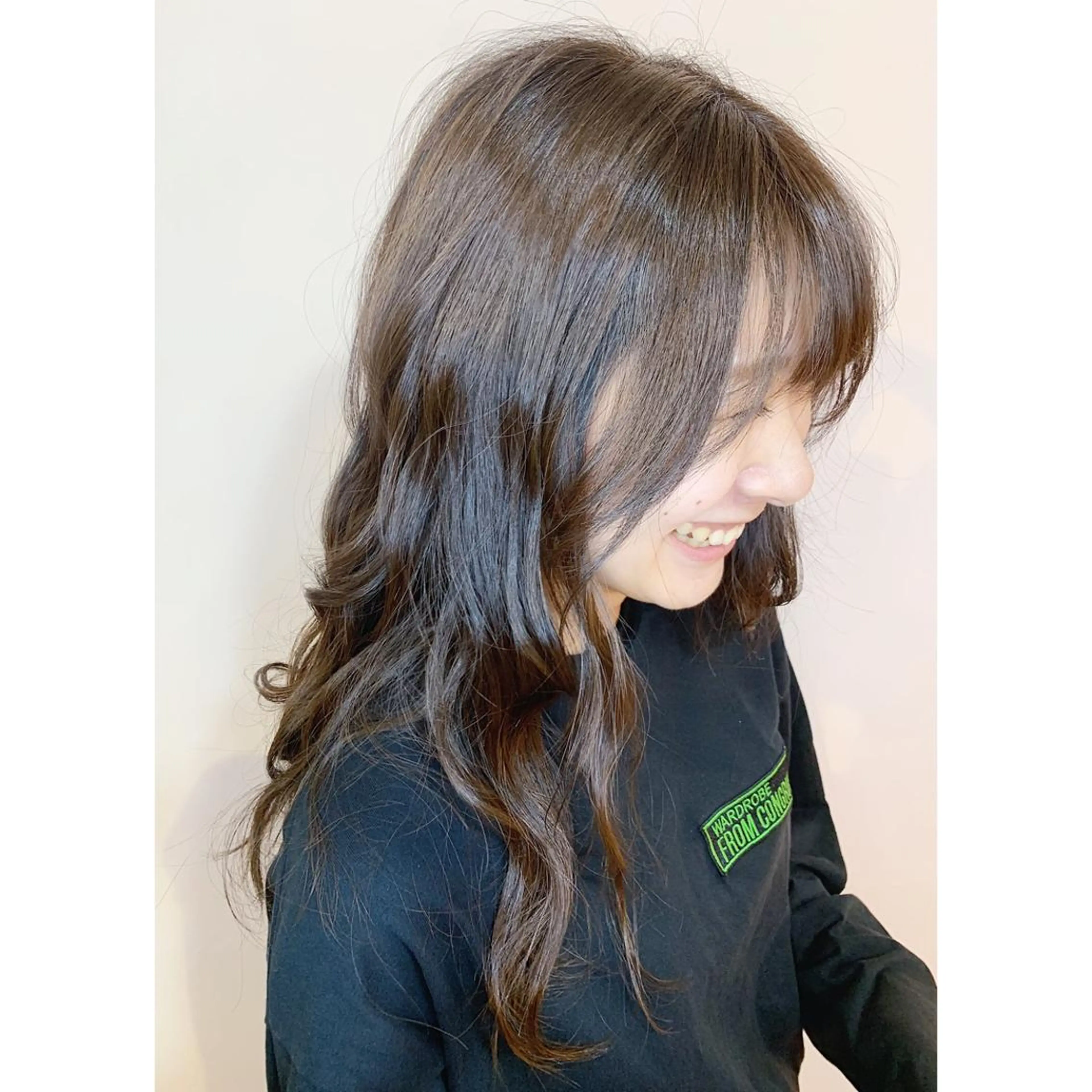 ロング カラー ブルーカラー ブルーグレー ブルーグレージュ グレージュ 🦋エクステ/透明感 カラー🦋宮川莉央のヘアスタイル