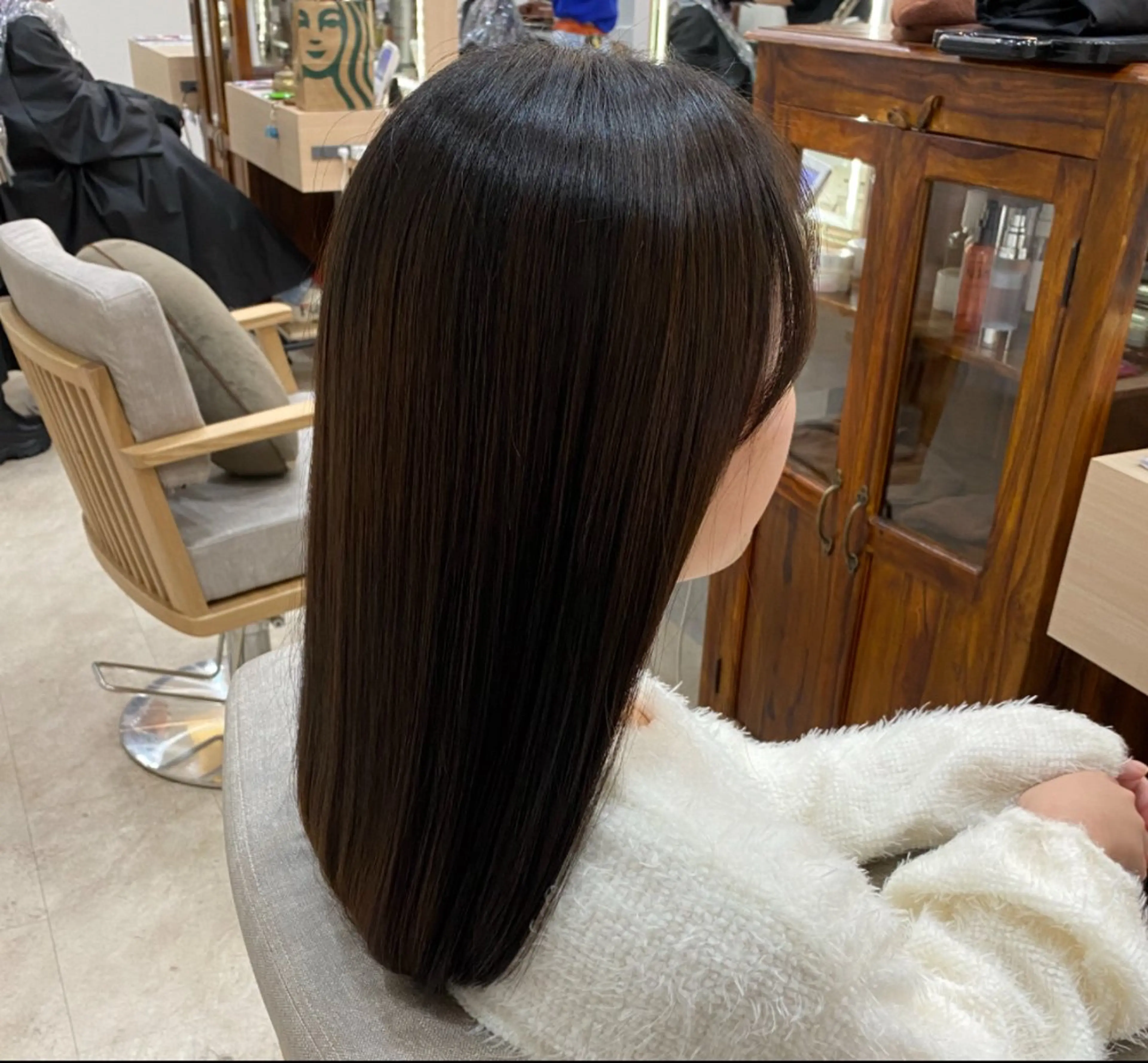 セミロング 縮毛矯正 庄司 陽子のヘアスタイル
