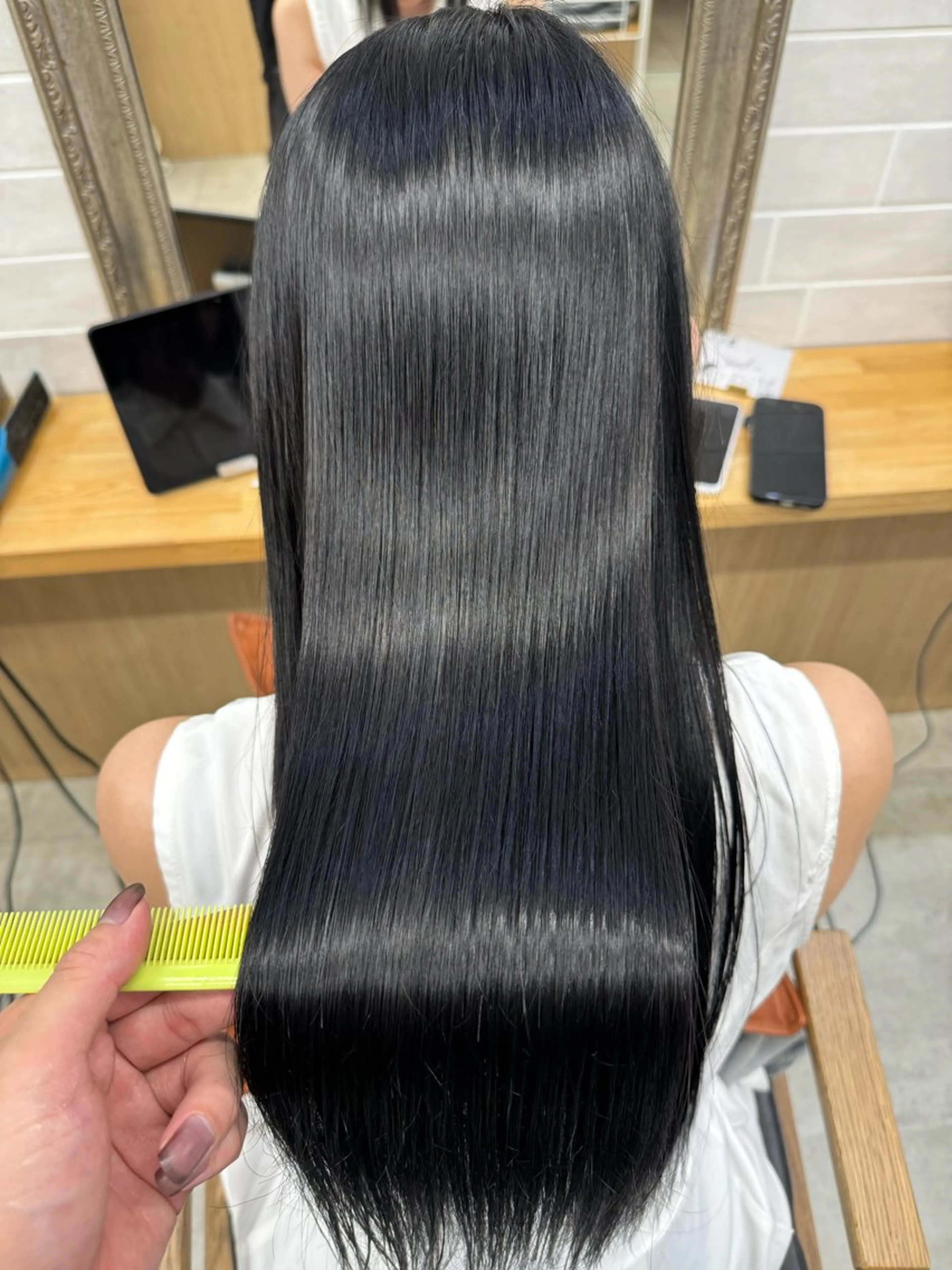 ロング カラー 黒髪 ケアカラー 縮毛矯正 ヘアカラー 縮毛矯正 トリートメント 縮毛矯正/艶カラー /髪質改善/せいぎのヘアスタイル