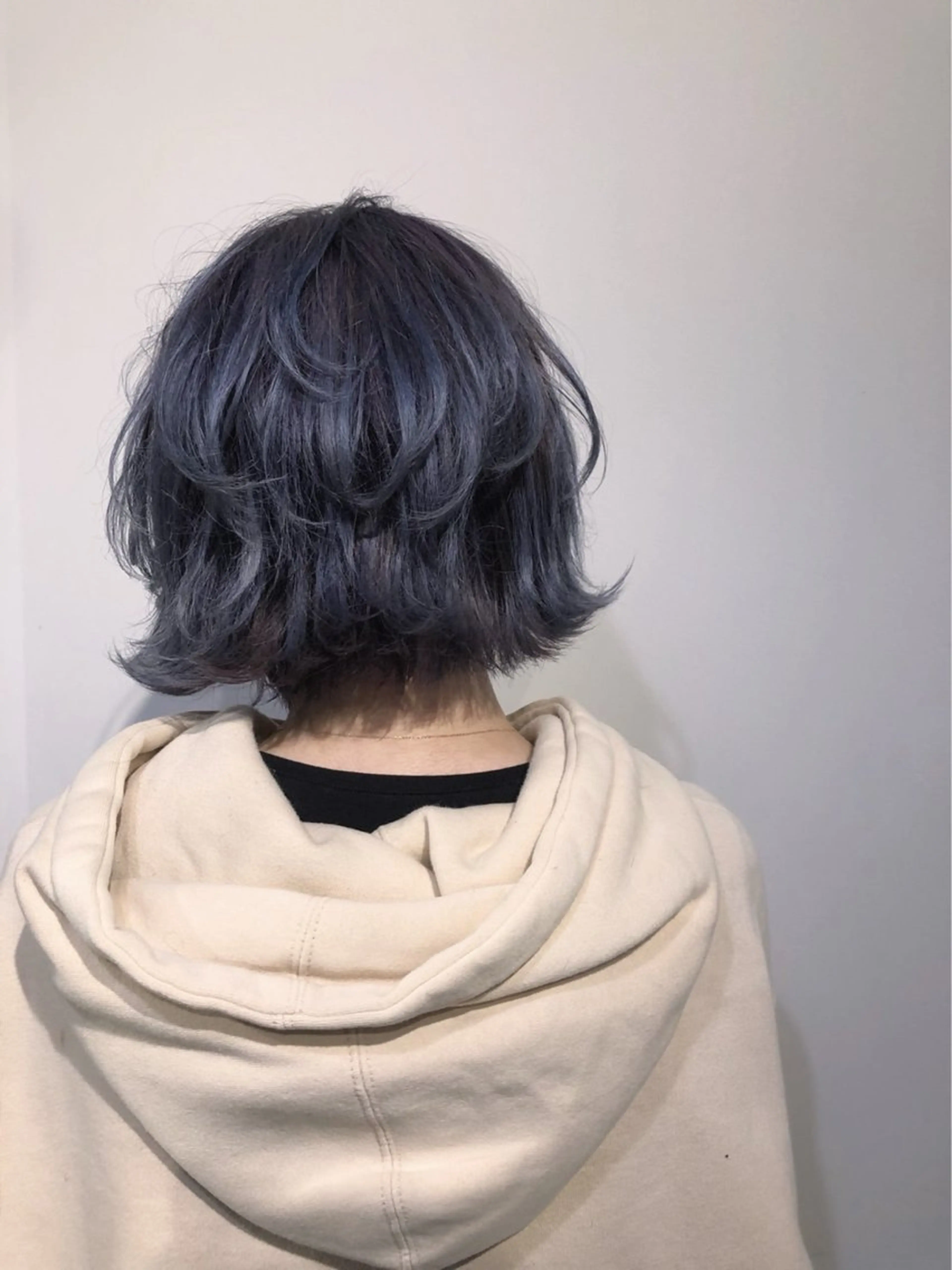カラー 中村 朱沙のヘアスタイル