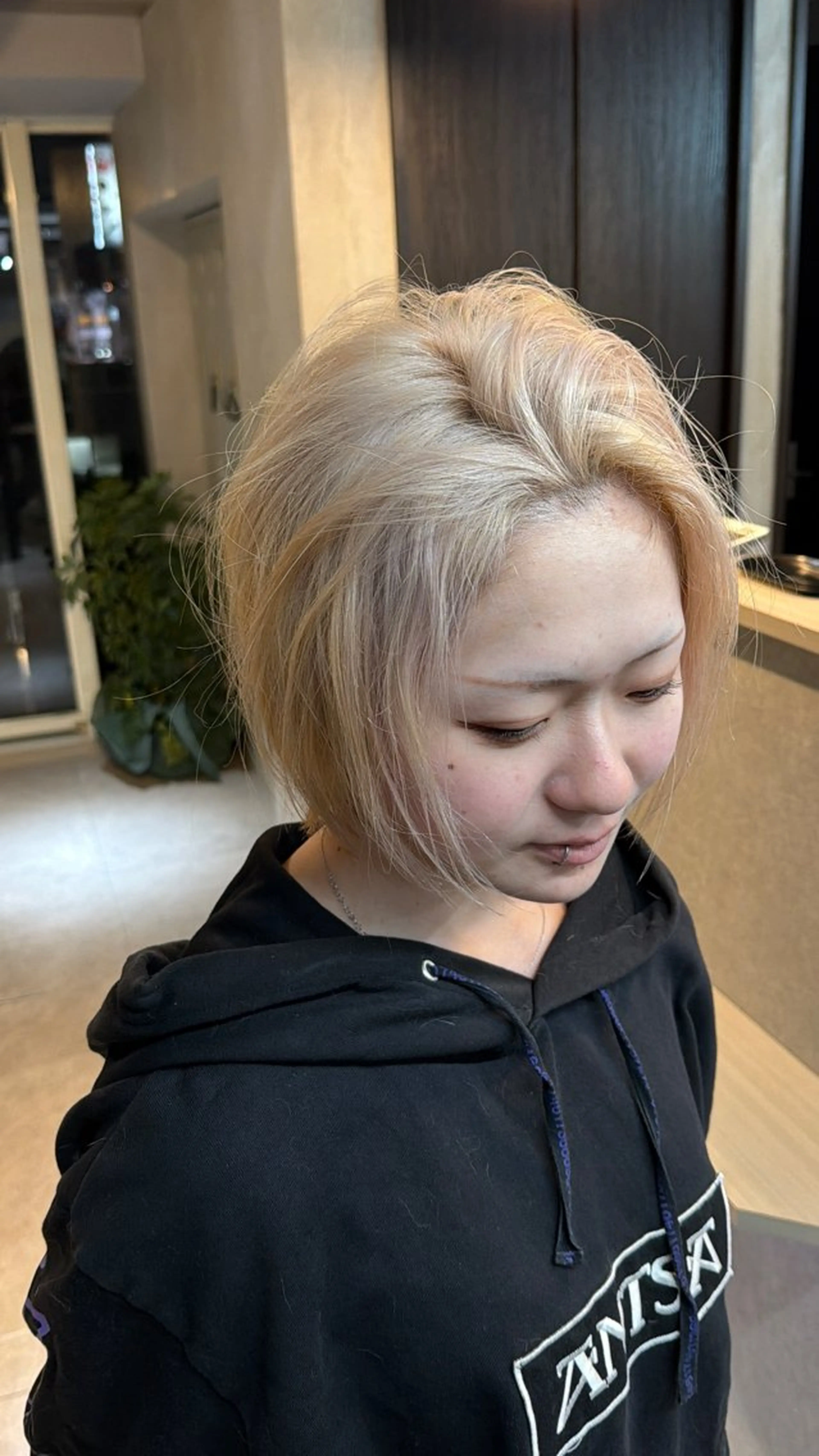 ショート カラー ヘアカラー AIRI/難波/ ハイトーン/髪質改善のヘアスタイル