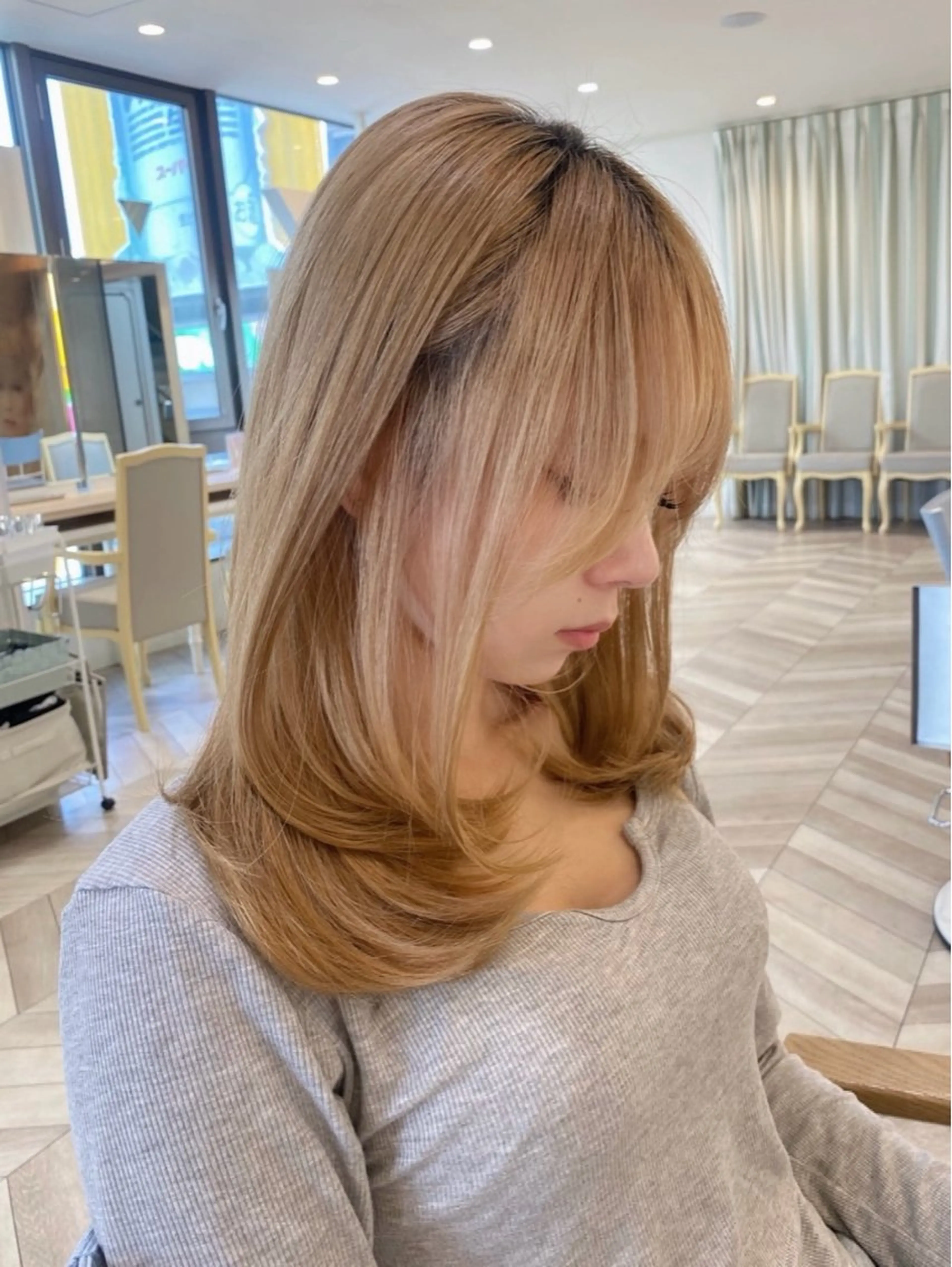 セミロング くびれヘア レイヤーカット カット 小顔レイヤー/ ベージュ🤍Rieのヘアスタイル