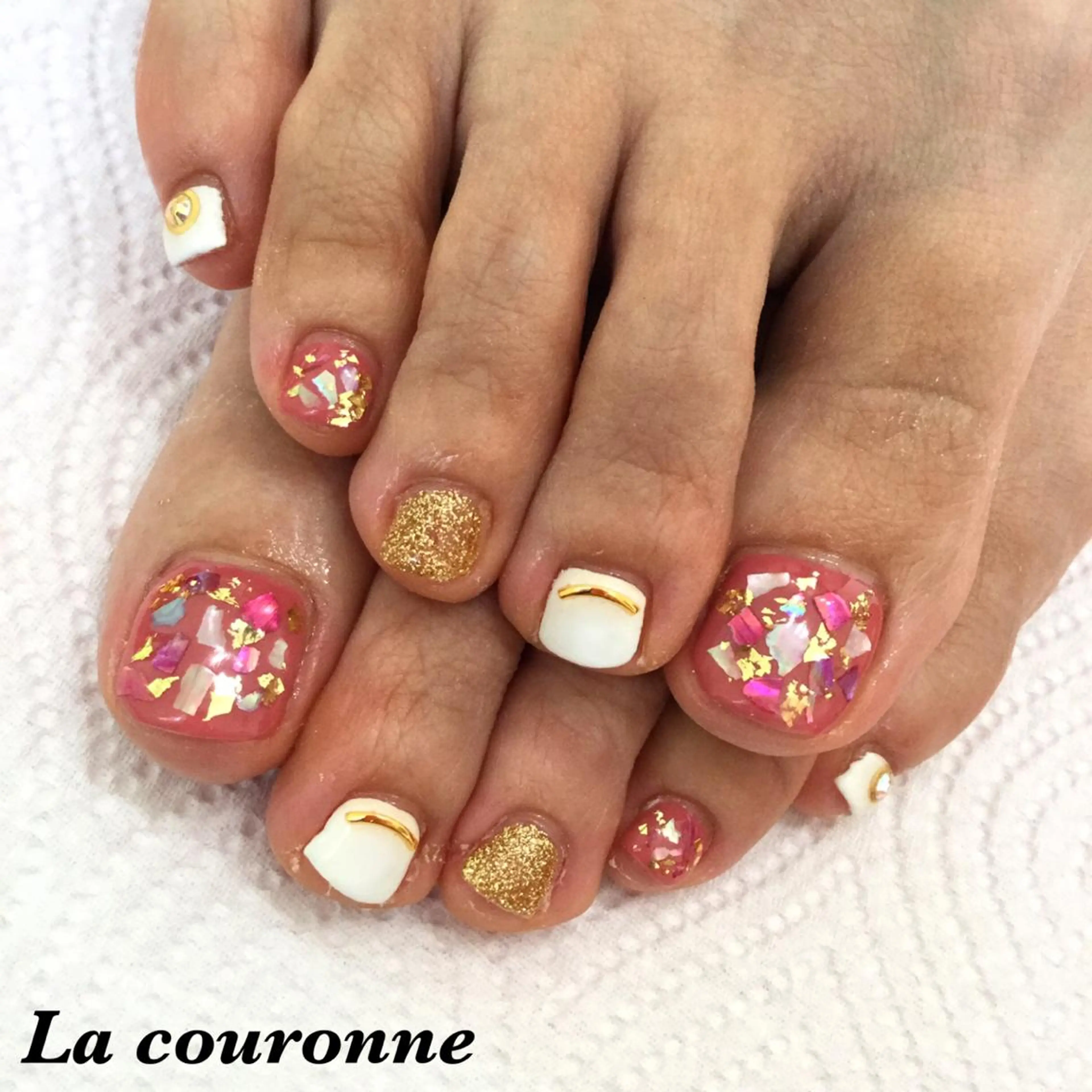 ネイル フットネイル Lacouronne NATSUMIのネイルデザイン