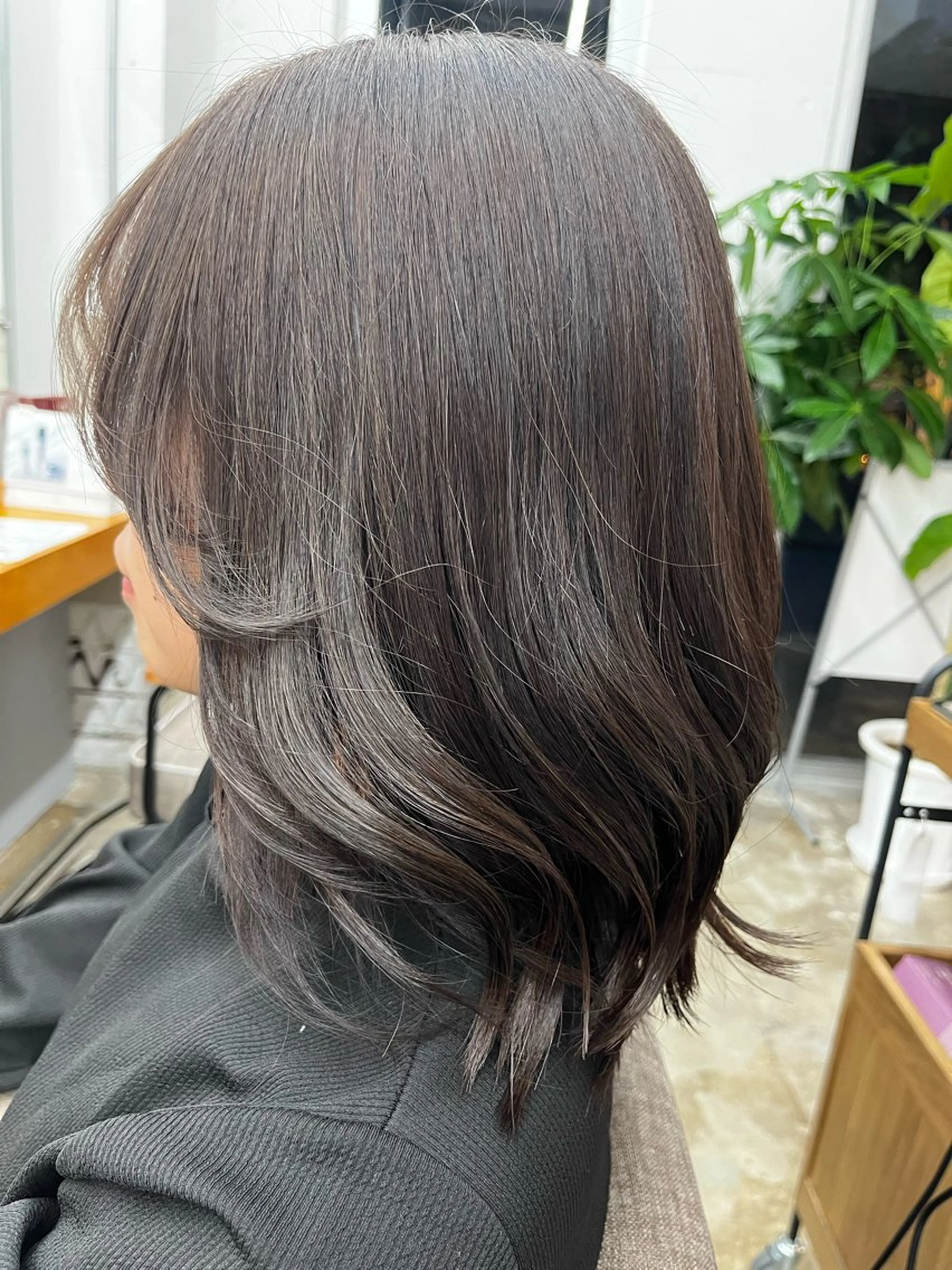 ミディアム SHIINA 香椎宮前店のヘアスタイル