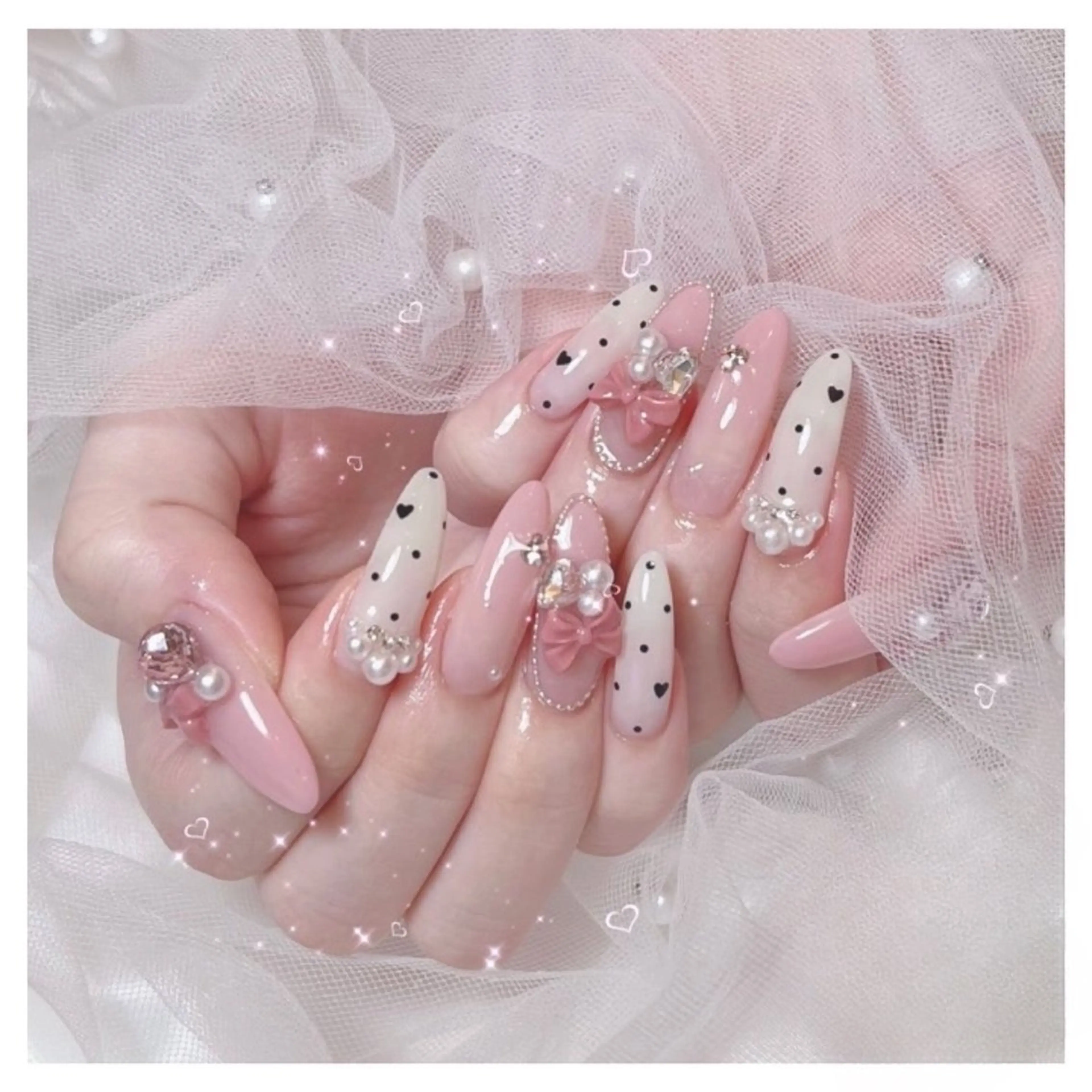 カラー グラデーションカラー ピンクカラー ハンドネイル AIN Nailのネイルデザイン