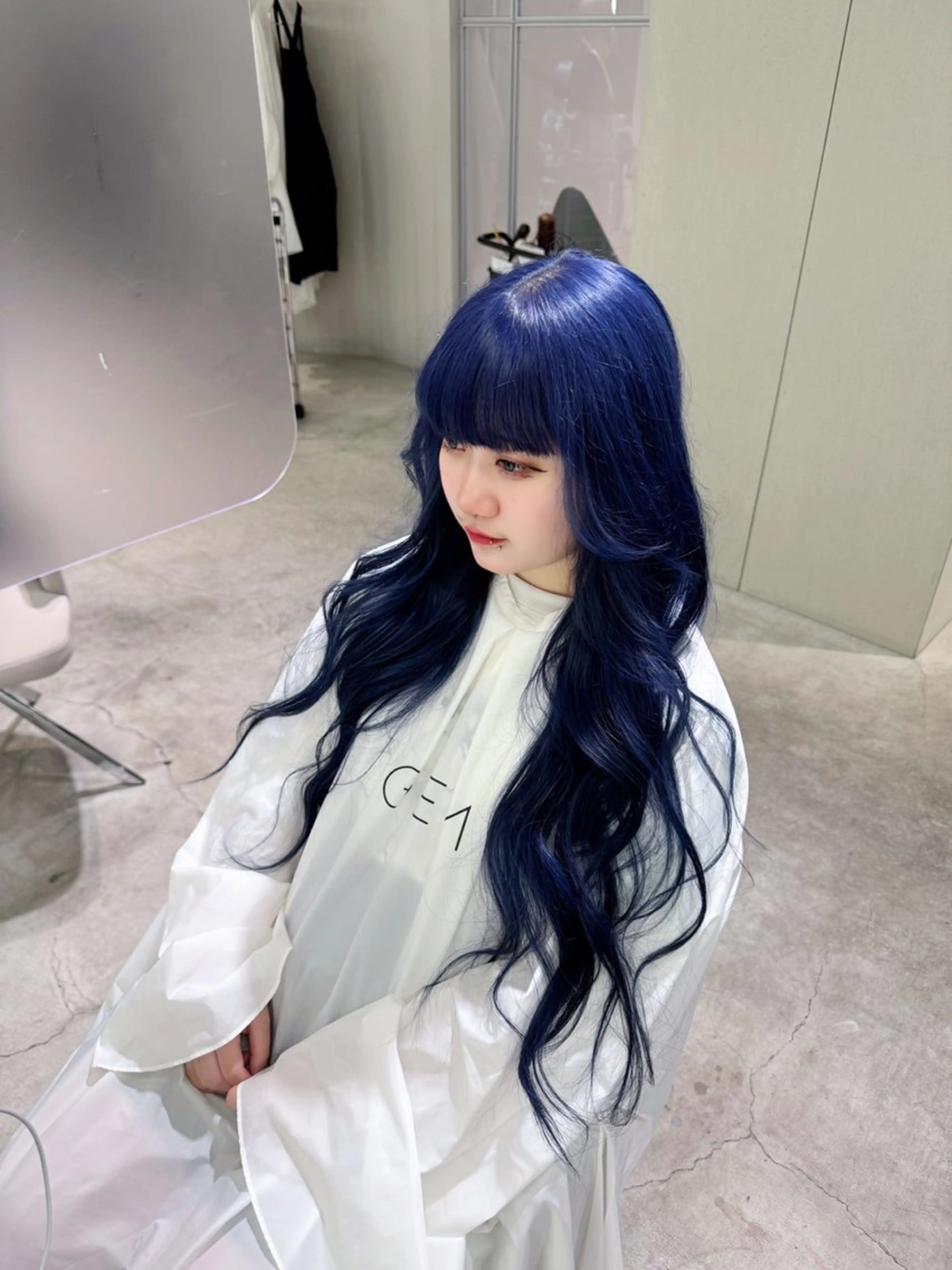 ロング カラー ブルーカラー ネイビーカラー RIHO🎀 名駅 ハイトーン×顔周りのヘアスタイル