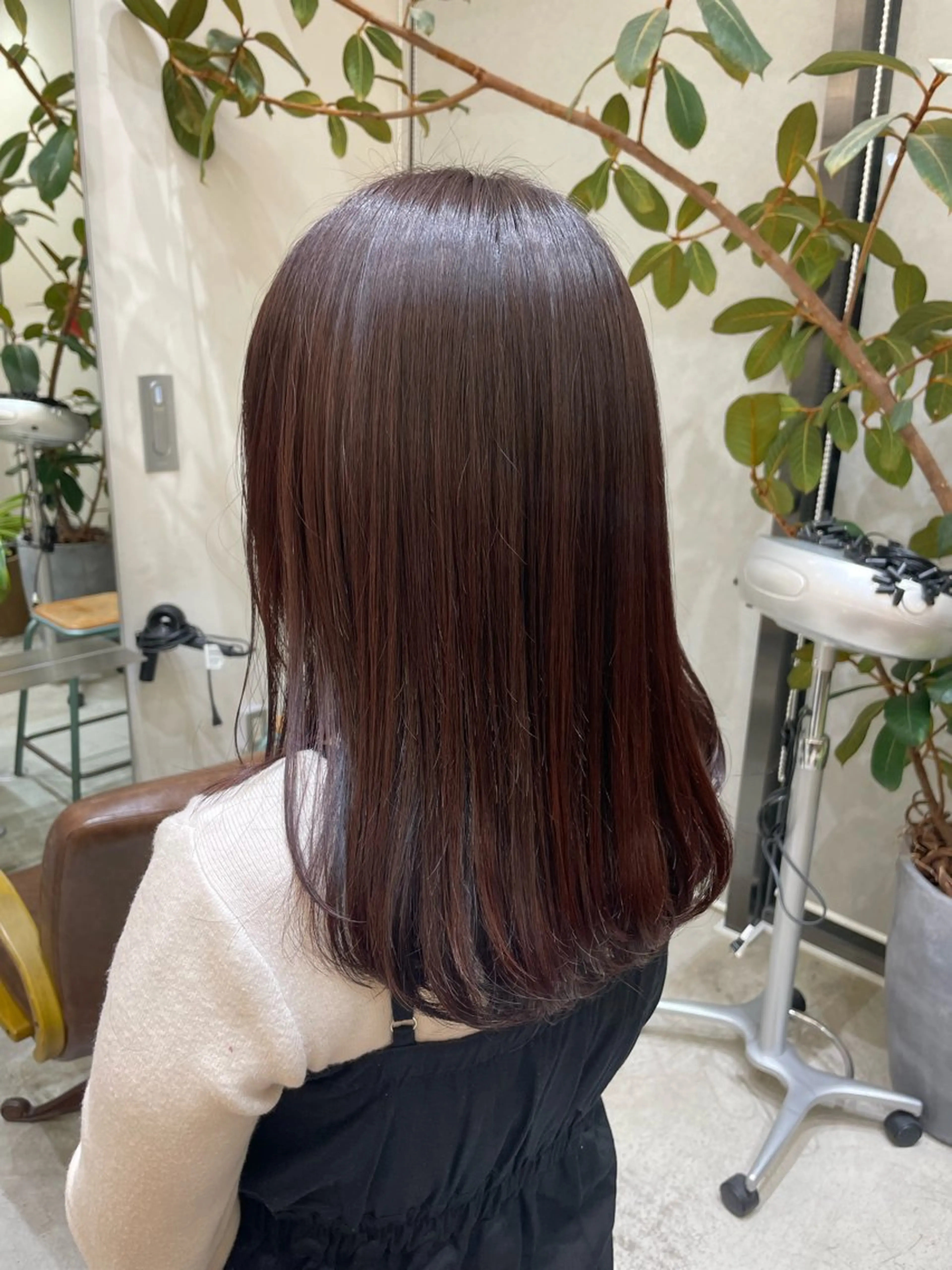 ミディアム カラー ブラウンカラー レッドカラー 三宅 瑠偉のヘアスタイル