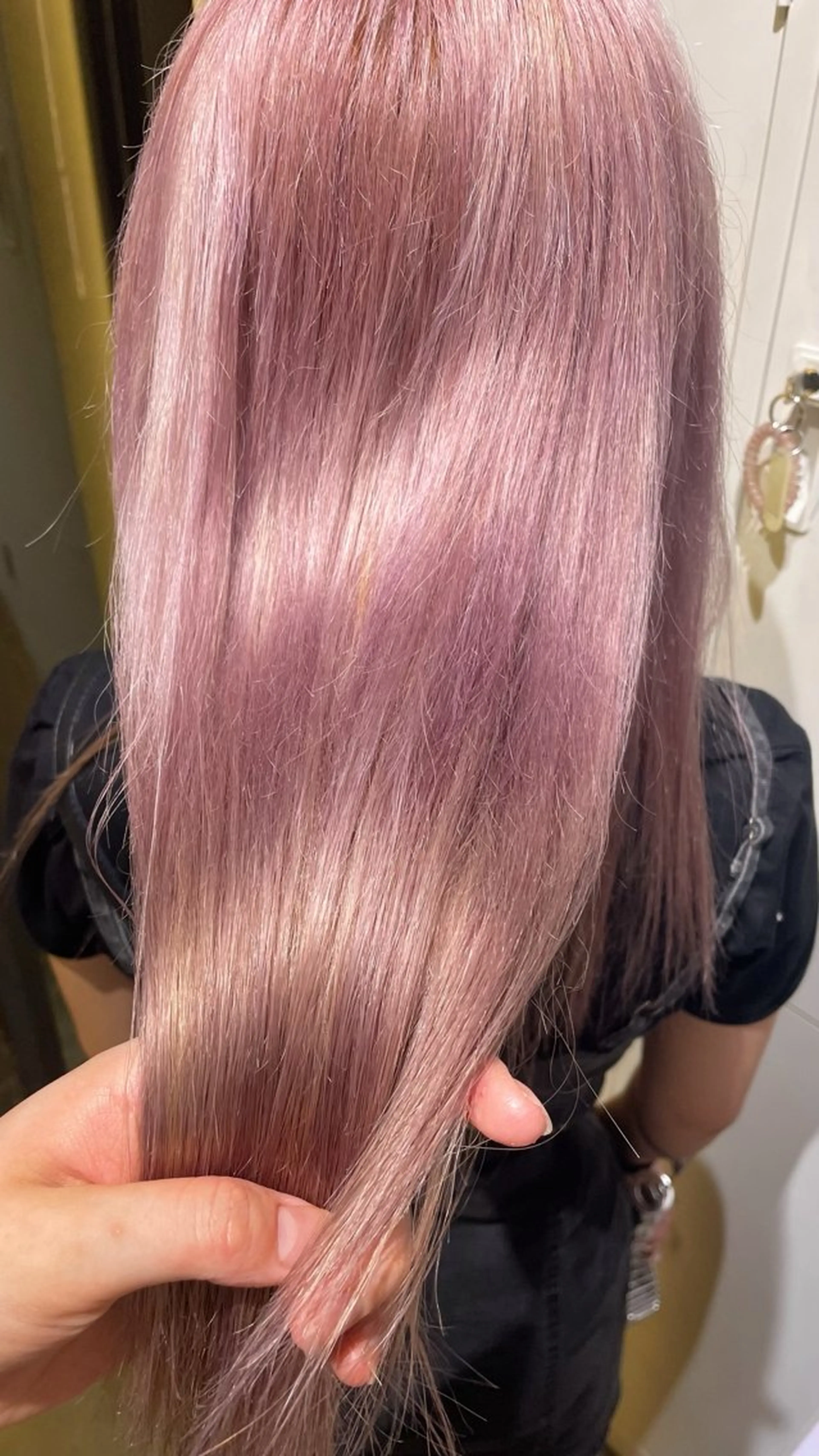 セミロング カラー ピンクカラー おくにし はなのヘアスタイル