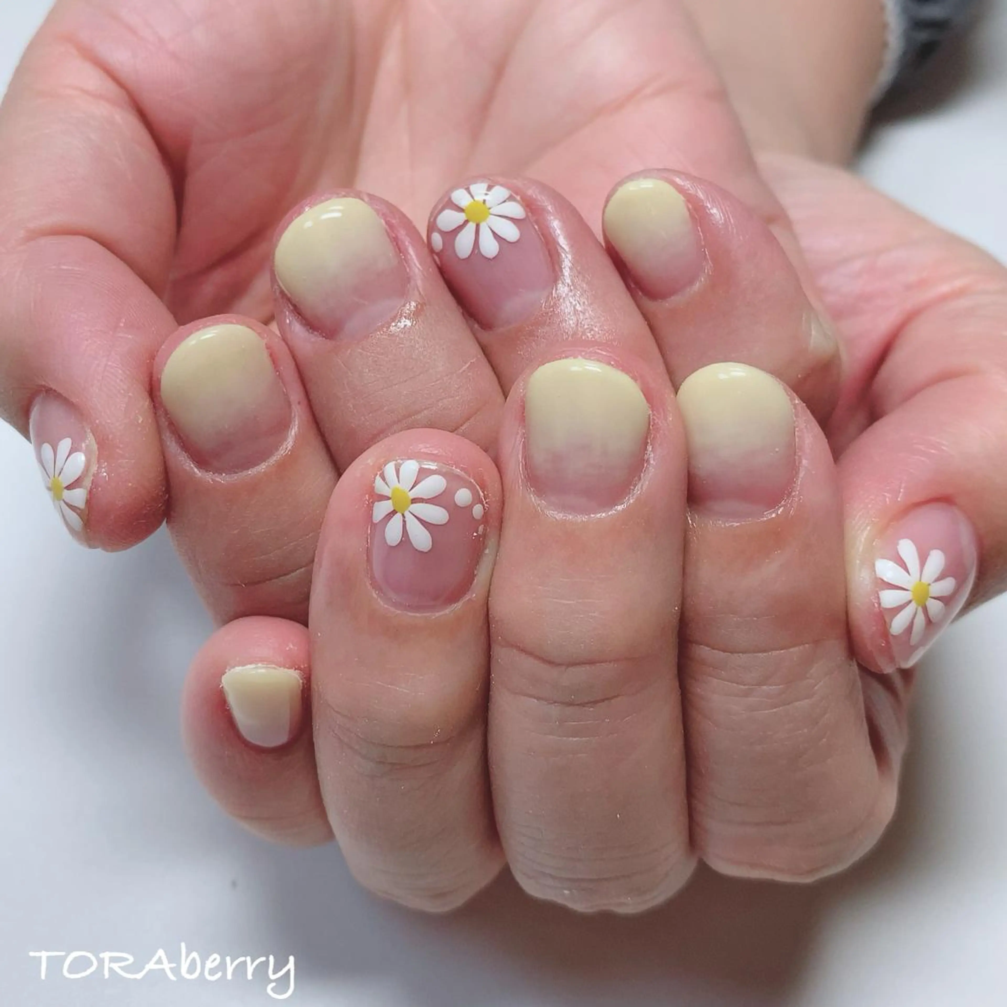 ネイル ハンドネイル ネイリスト なつみのネイルデザイン