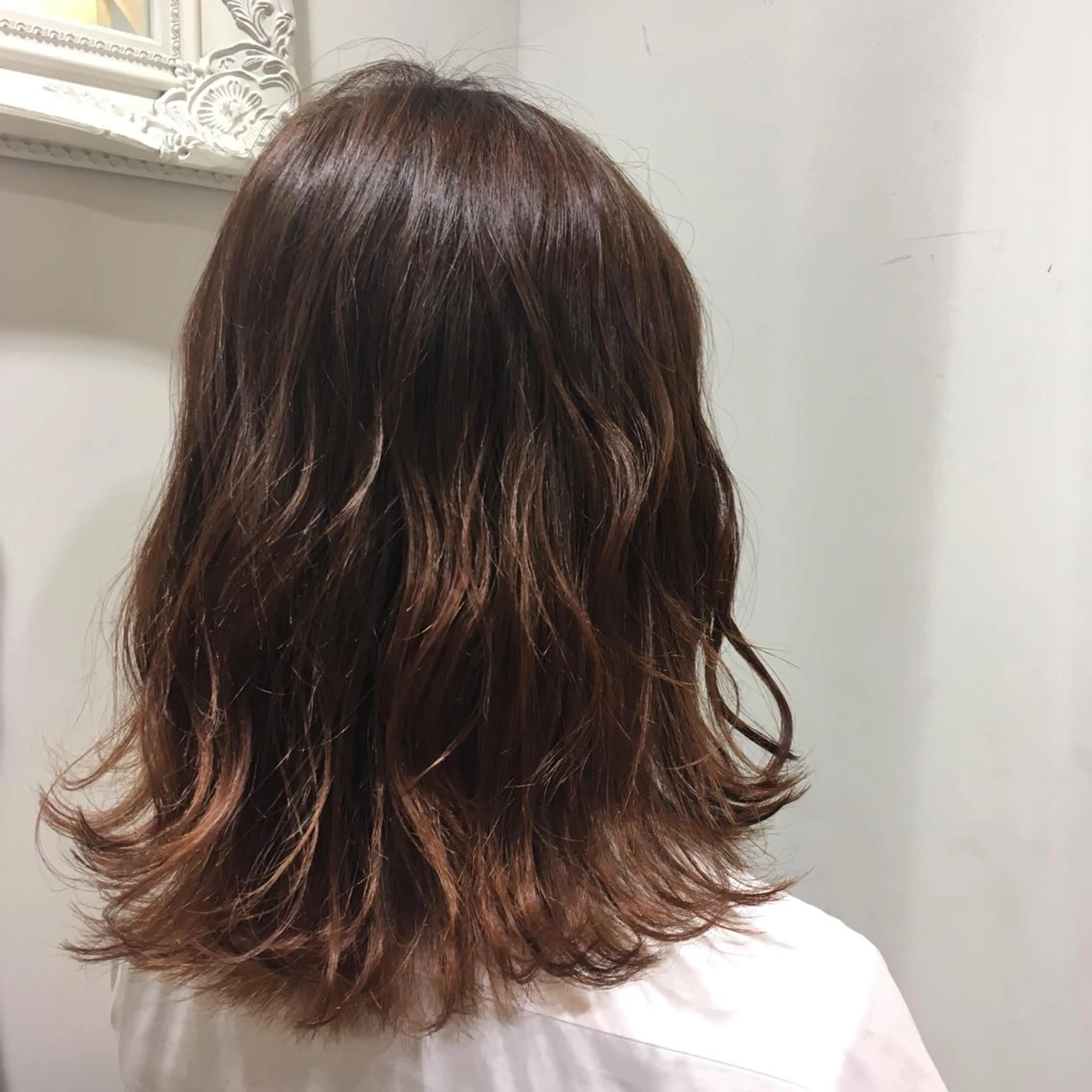 セミロング カラー グラデーションカラー 外ハネヘア 🌿椿 夢来🌿のヘアスタイル