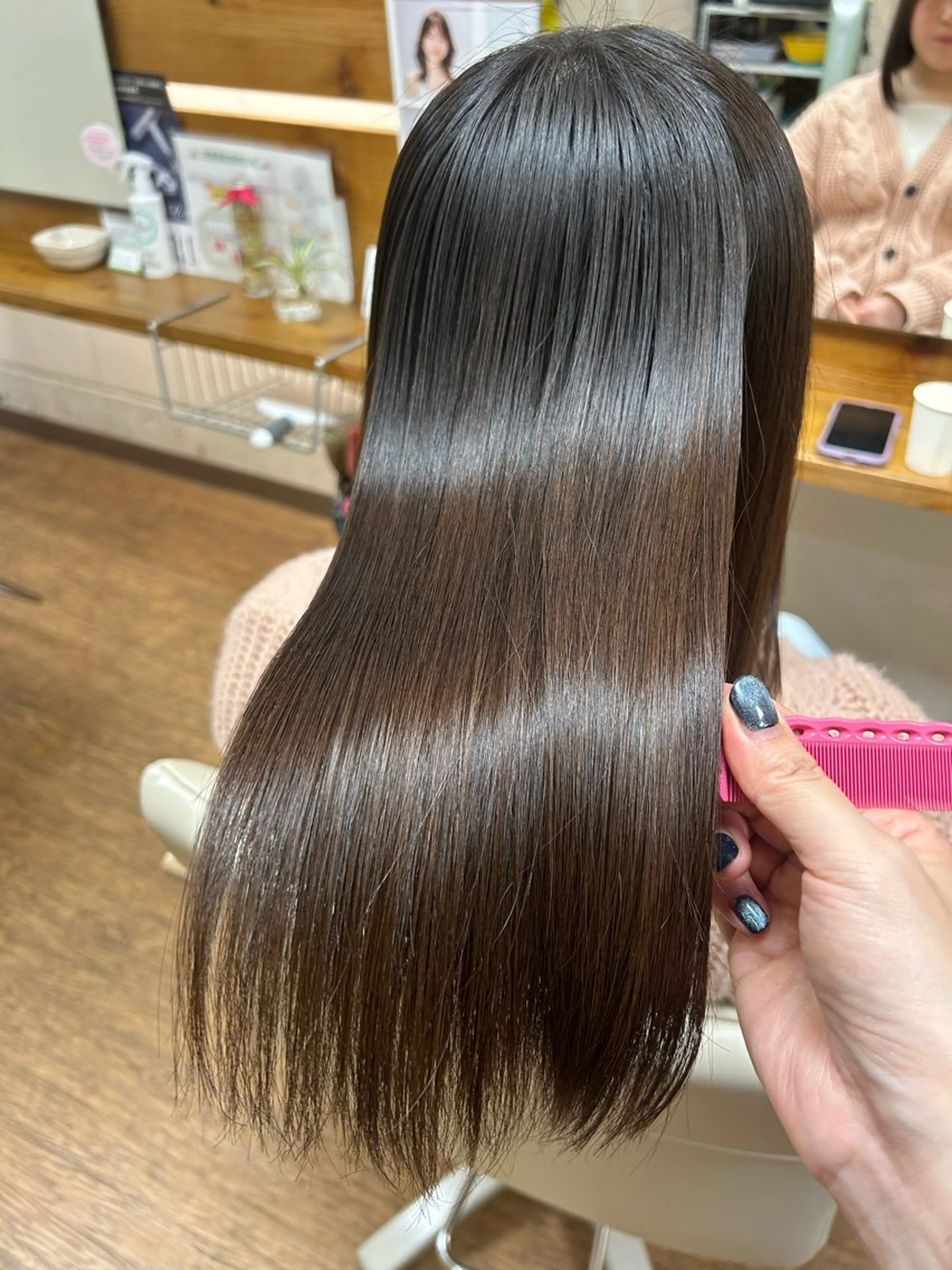 セミロング 神谷 千明のヘアスタイル