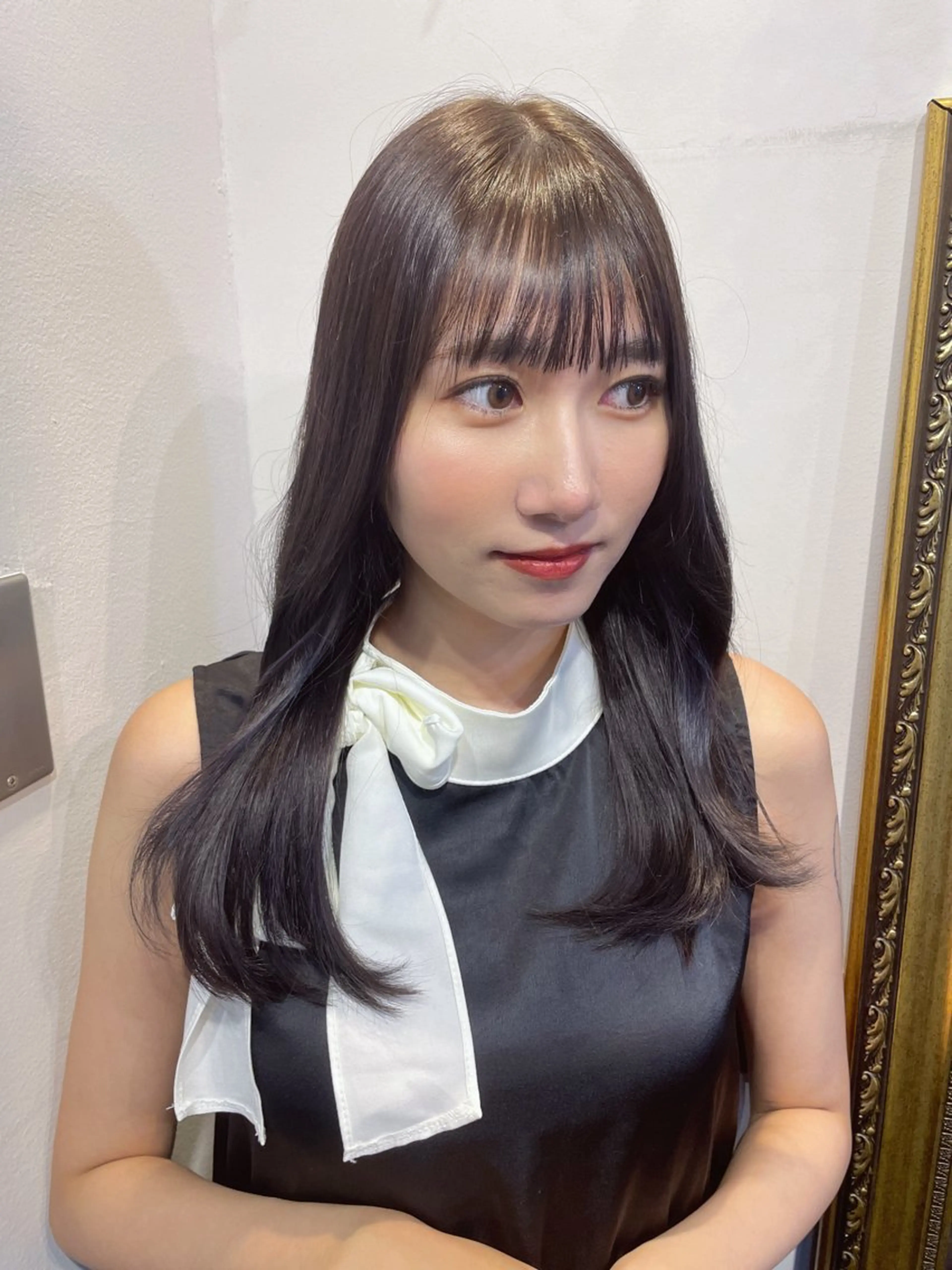 セミロング カラー アッシュ ブリーチ 透明感カラー グレージュ ブリーチなしカラー MAMI /暖色カラーのヘアスタイル