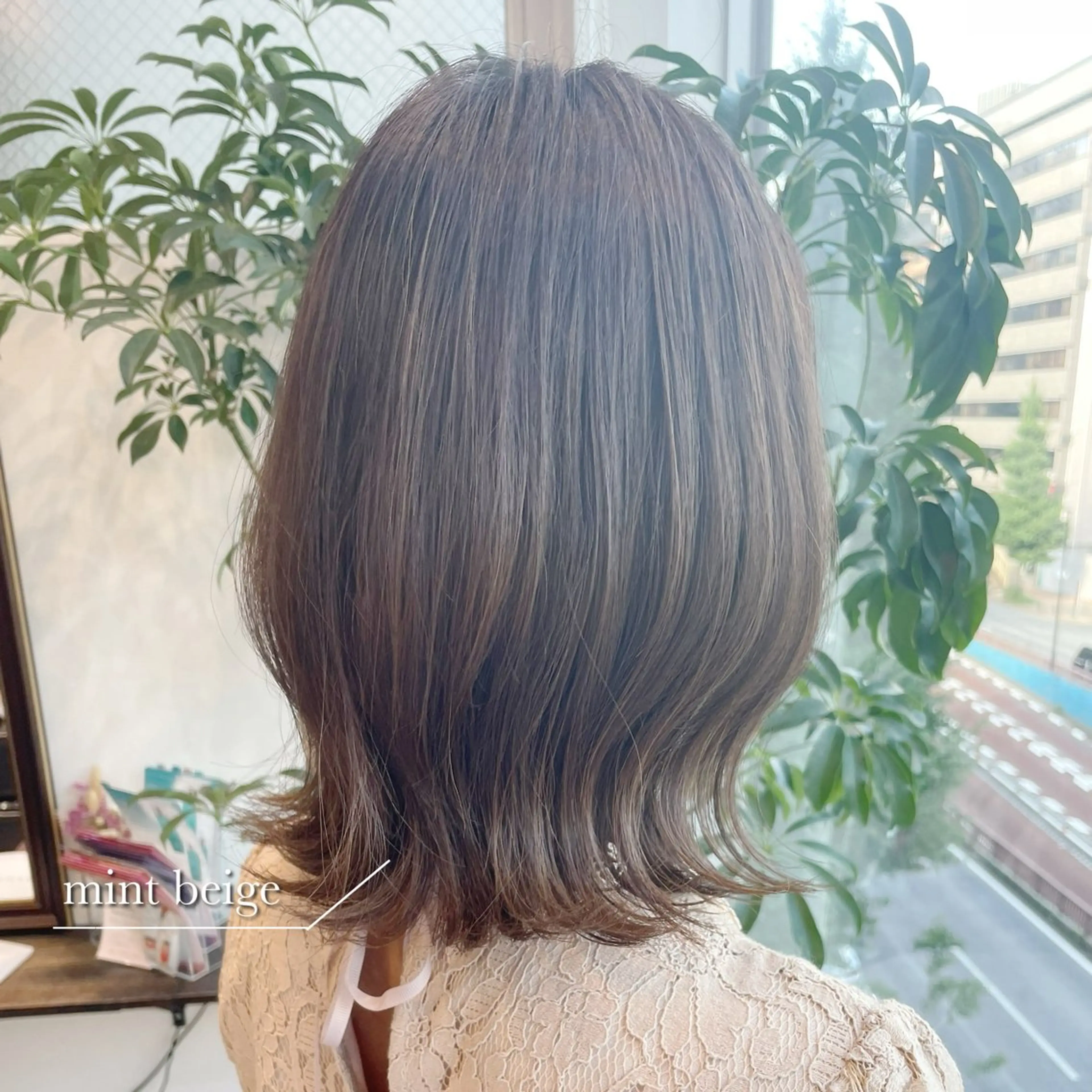 ミディアム カラー カット ヘアカラー トリートメント ベージュカラー 🧸綾里のヘアスタイル