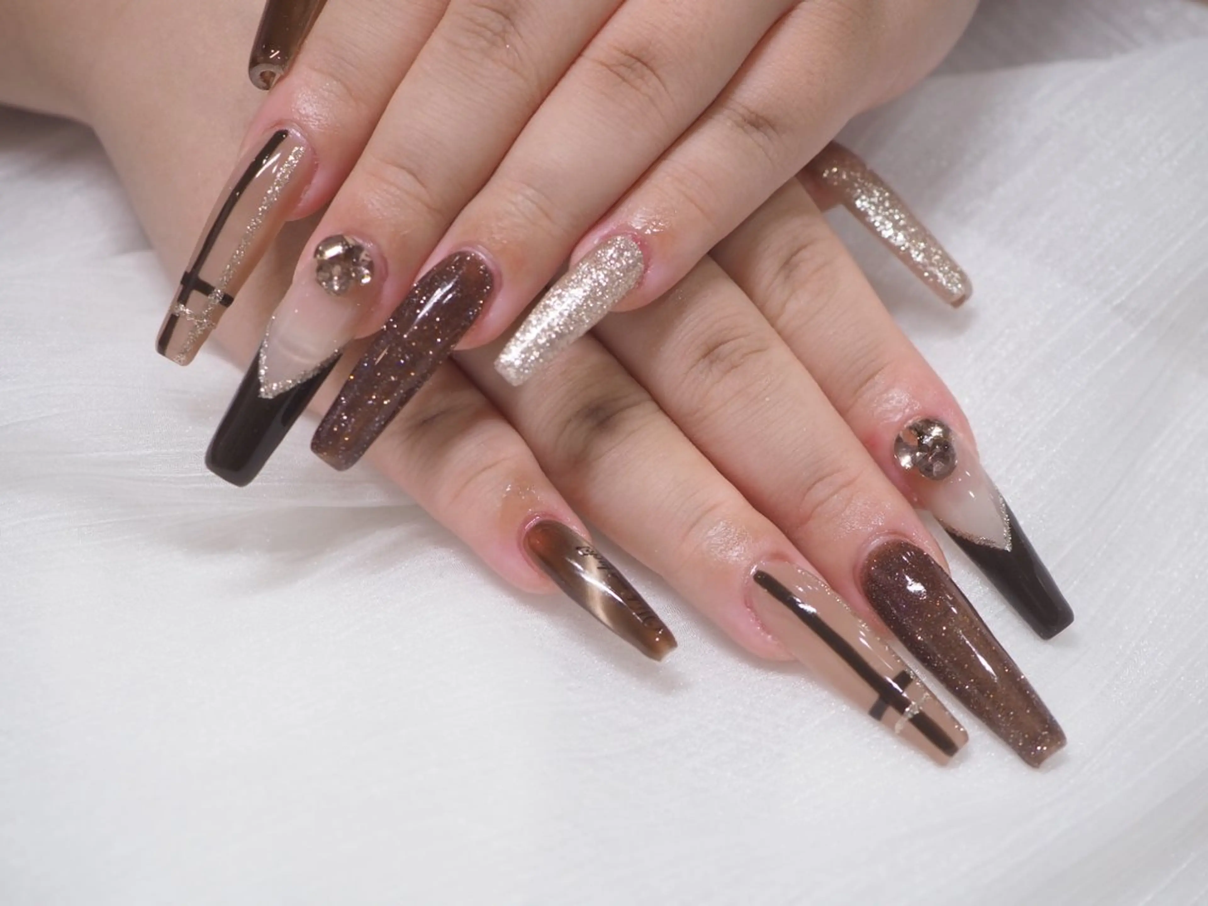 ネイル ハンドネイル lolonail Nのネイルデザイン