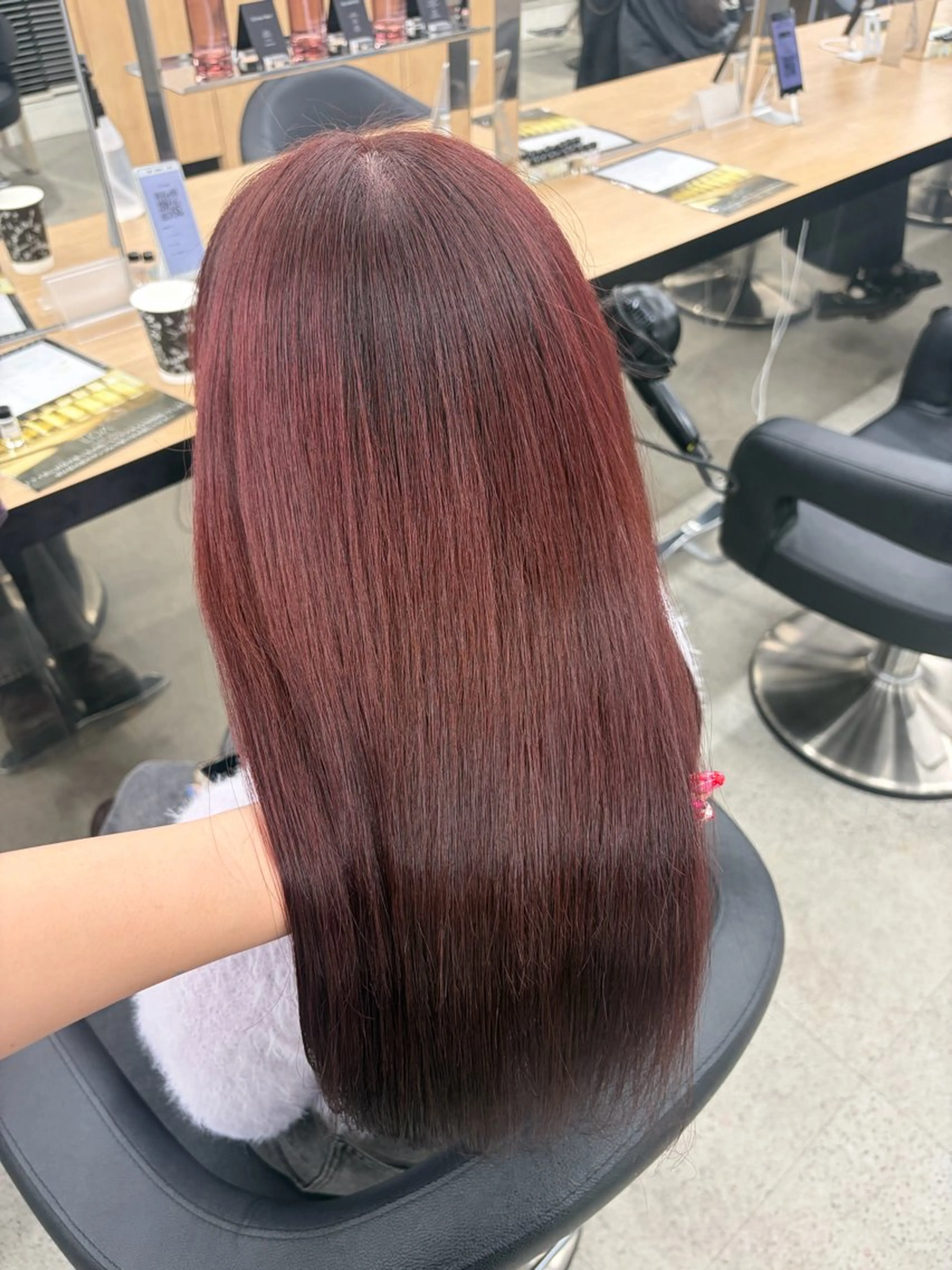 ロング カラー ブリーチ 髪質改善 トリートメント ヘアカラー 💗愛され暖色💗 ピンク/レッド💗のヘアスタイル