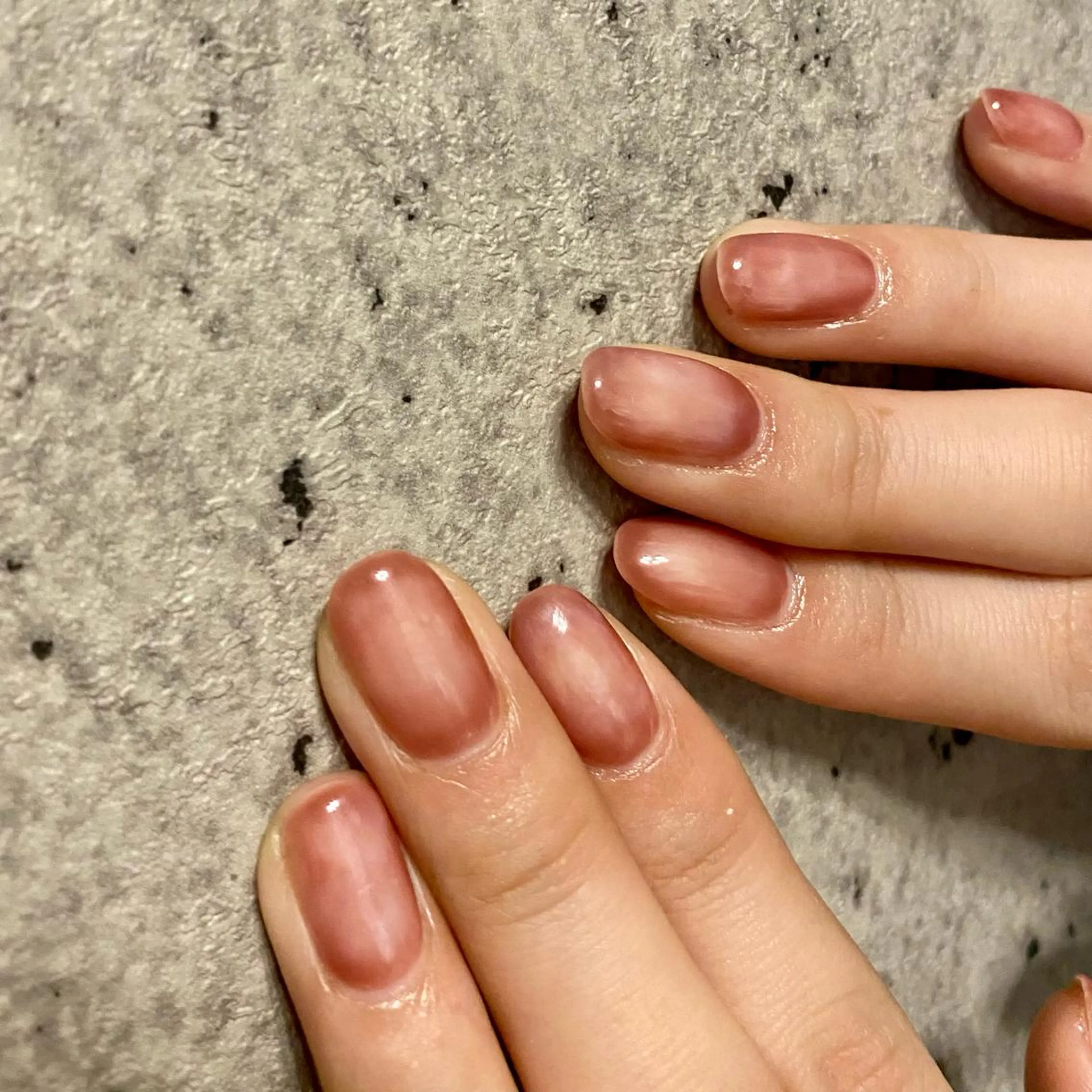 ネイル ワンカラーネイル ハンドネイル Meviy （メヴィー）のマツエク・マツパデザイン