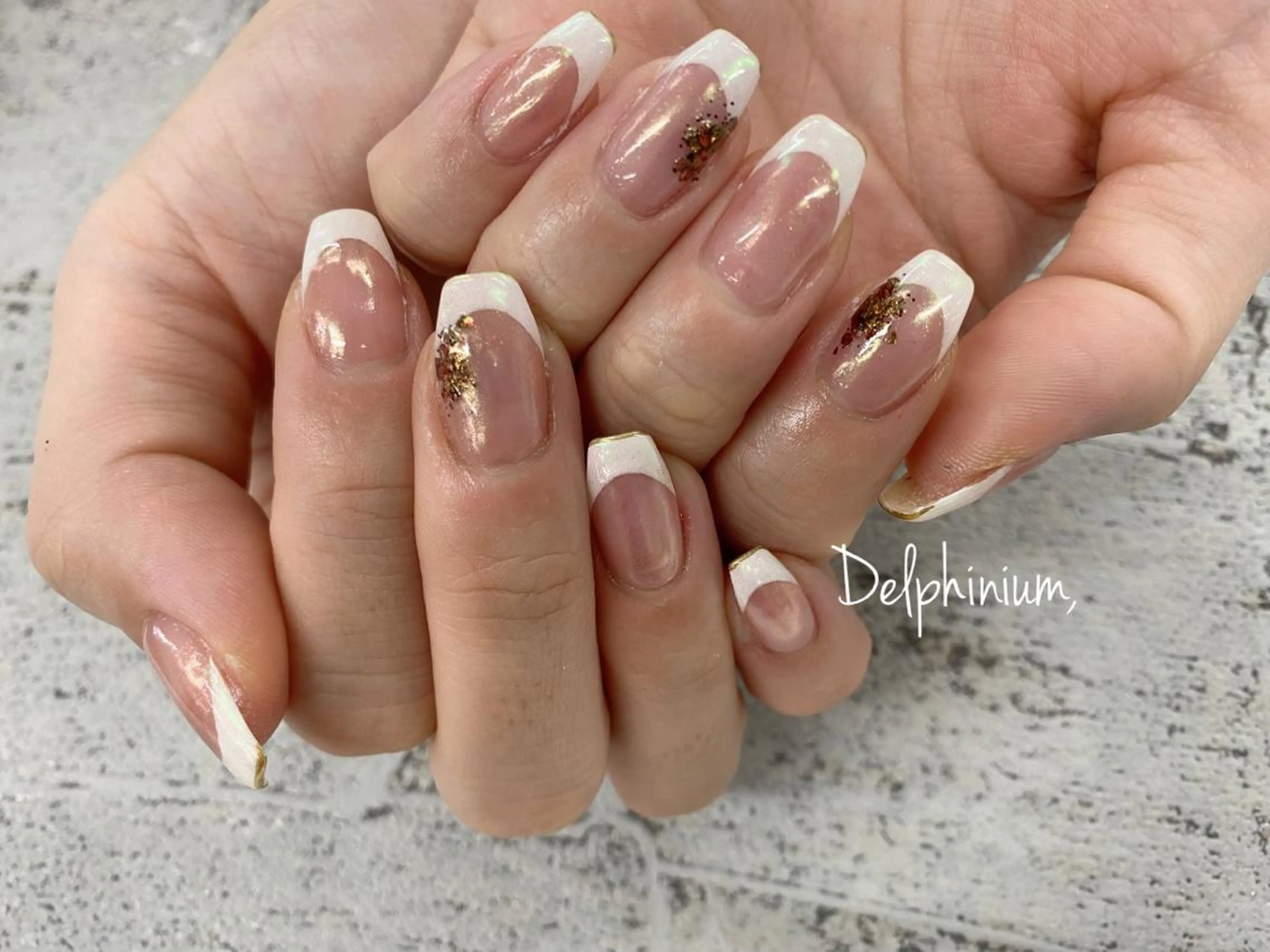 ネイル フレンチネイル オフィスネイル ハンドネイル 岡本 友恵のネイルデザイン