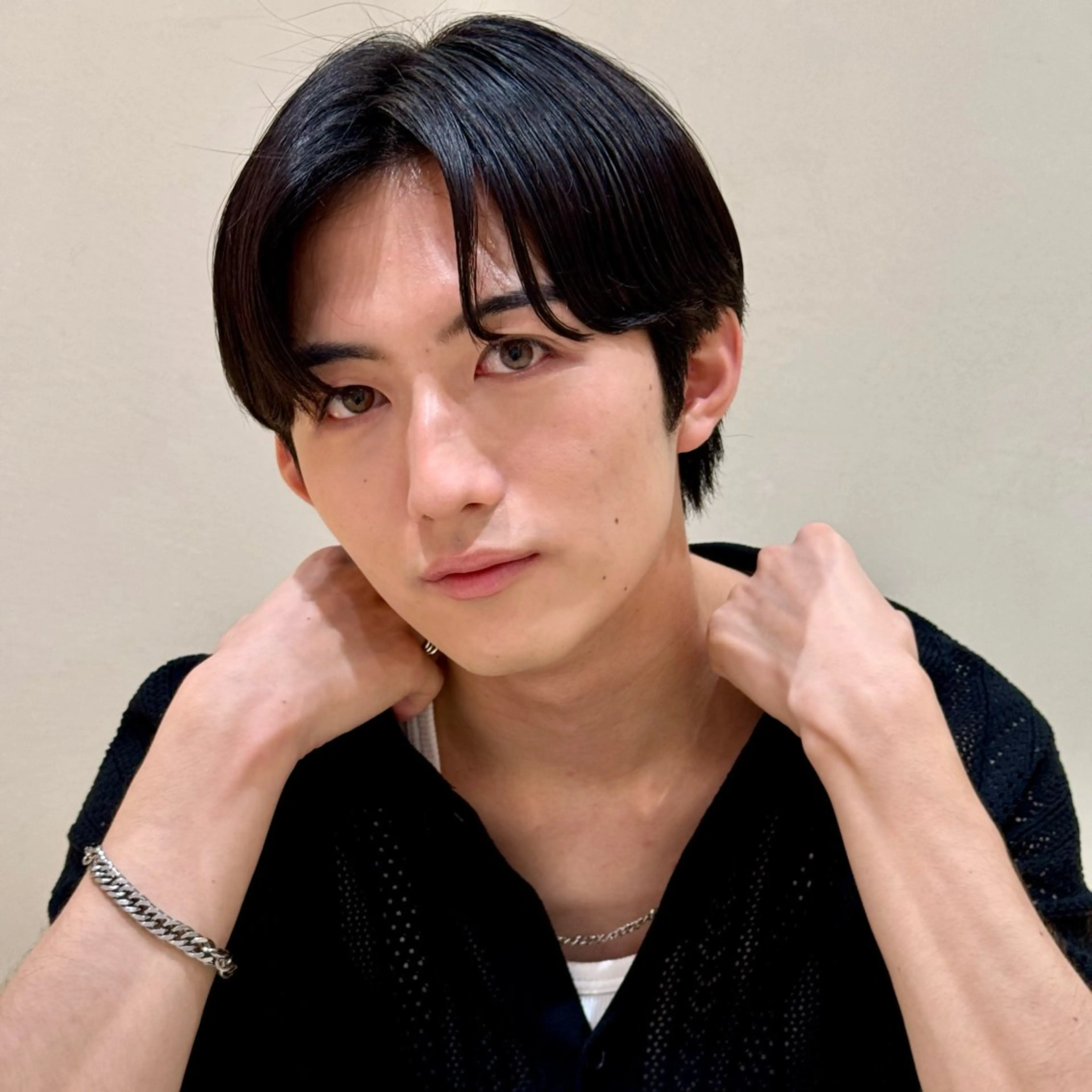 ショート 曲がる縮毛矯正 センターパート/翼のヘアスタイル