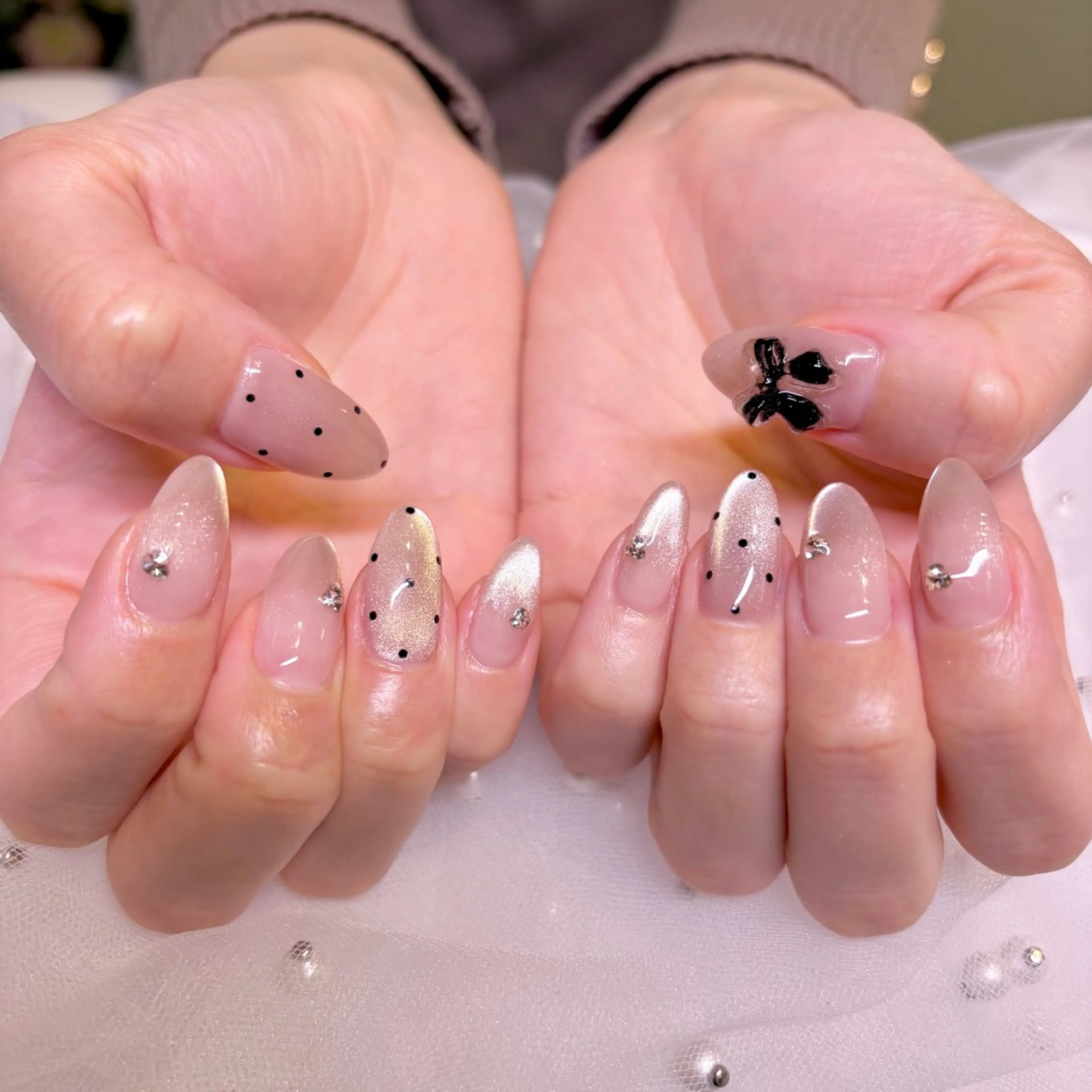ネイル フレンチネイル ガーリー ハンドネイル nail salon e'mu💐のネイルデザイン