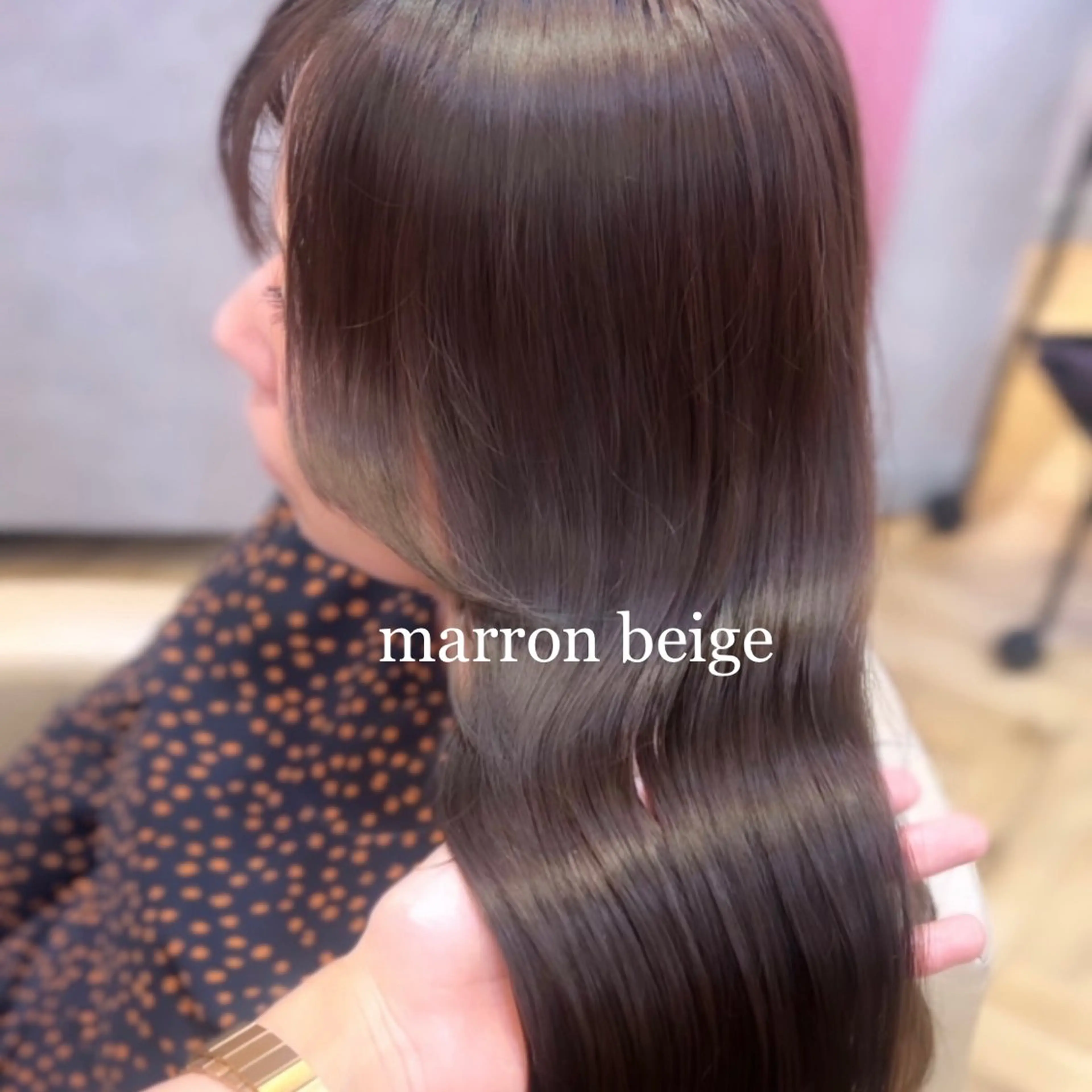 ロング カラー ヘアアレンジ ベージュカラー 前髪/ 顔周り/とばみかのヘアスタイル
